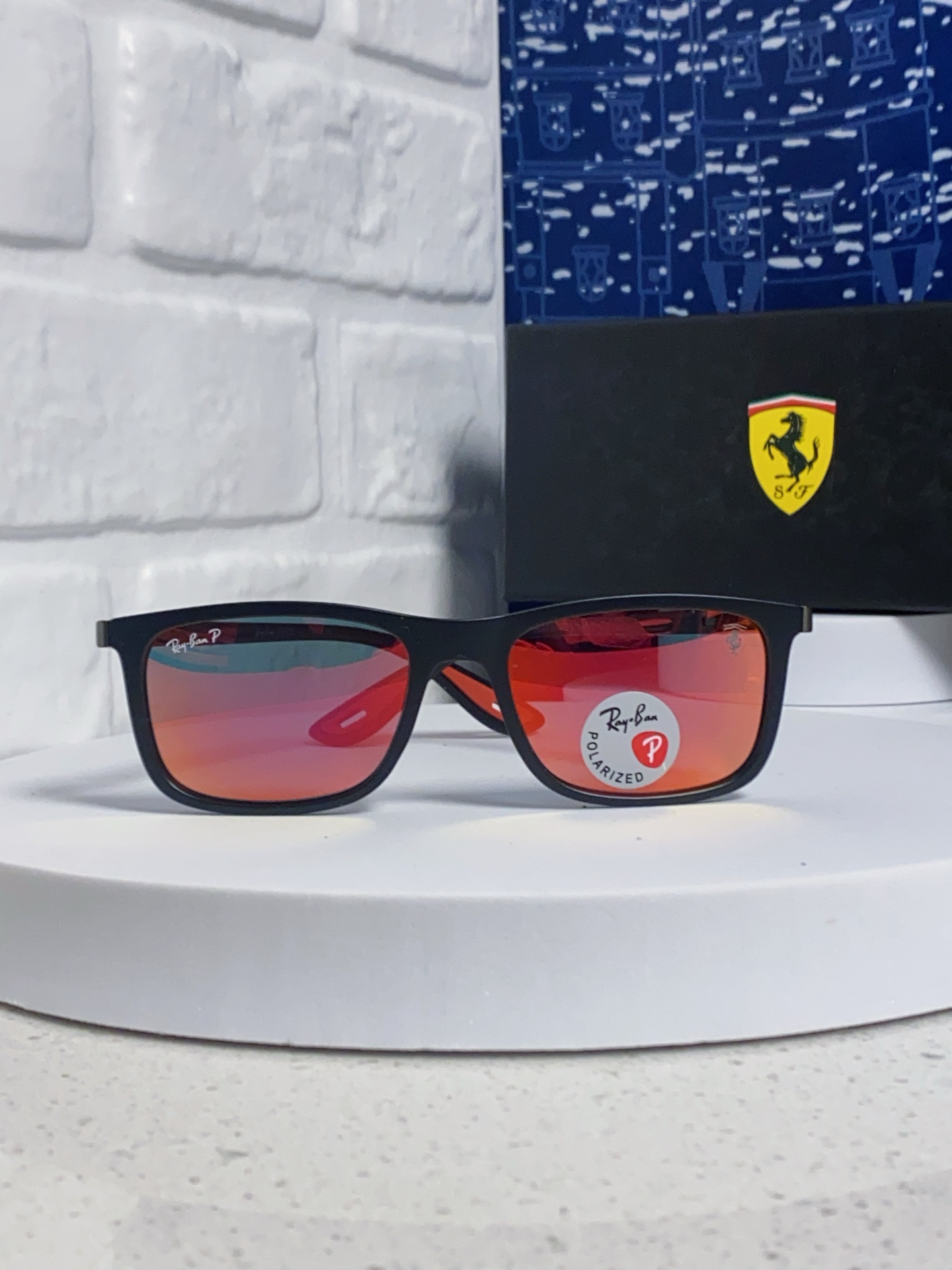 RayBan雷朋 2025新款 高清树脂太阳镜 高端板材墨镜徒步旅行者眼镜开车驾驶 型号RB4433M