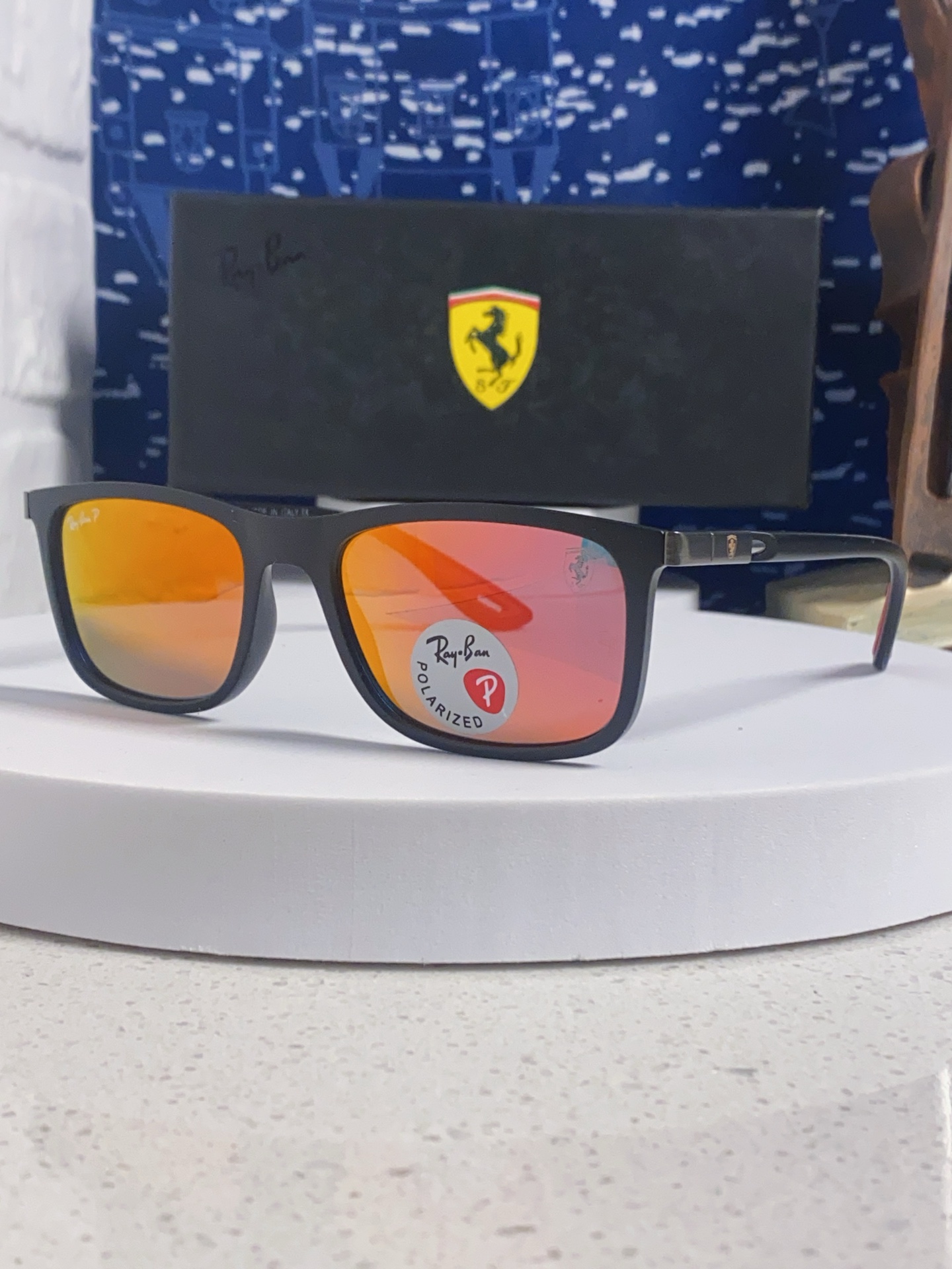  RayBan雷朋 2025新款 高清树脂太阳镜 高端板材墨镜徒步旅行者眼镜开车驾驶 型号RB4433M
