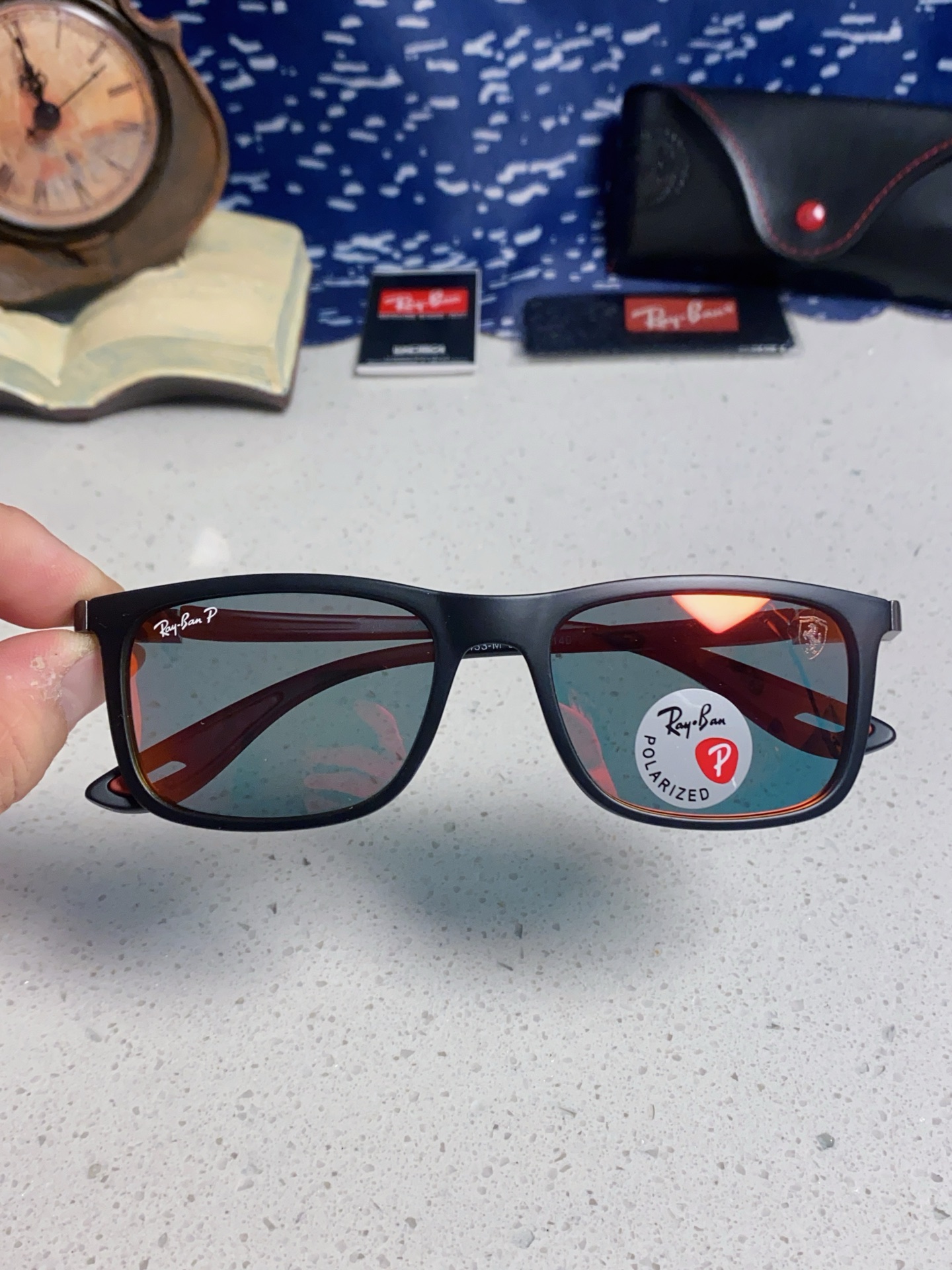  RayBan雷朋 2025新款 高清树脂太阳镜 高端板材墨镜徒步旅行者眼镜开车驾驶 型号RB4433M