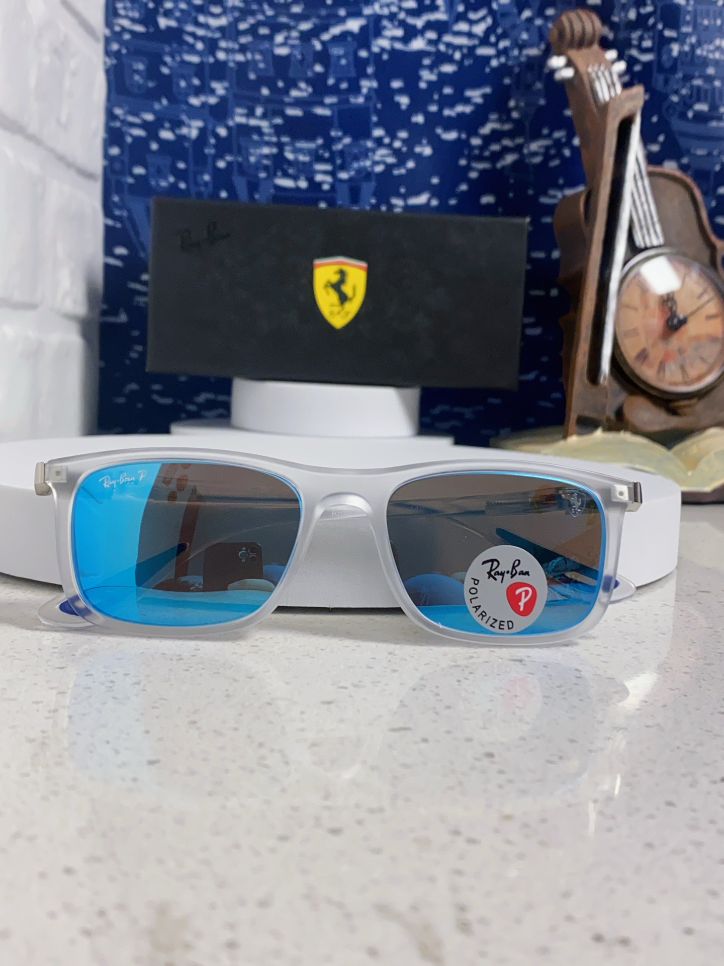  RayBan雷朋 2025新款 高清树脂太阳镜 高端板材墨镜徒步旅行者眼镜开车驾驶 型号RB4433M