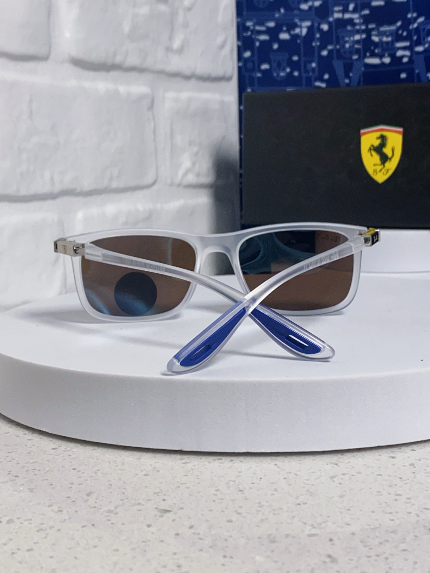  RayBan雷朋 2025新款 高清树脂太阳镜 高端板材墨镜徒步旅行者眼镜开车驾驶 型号RB4433M