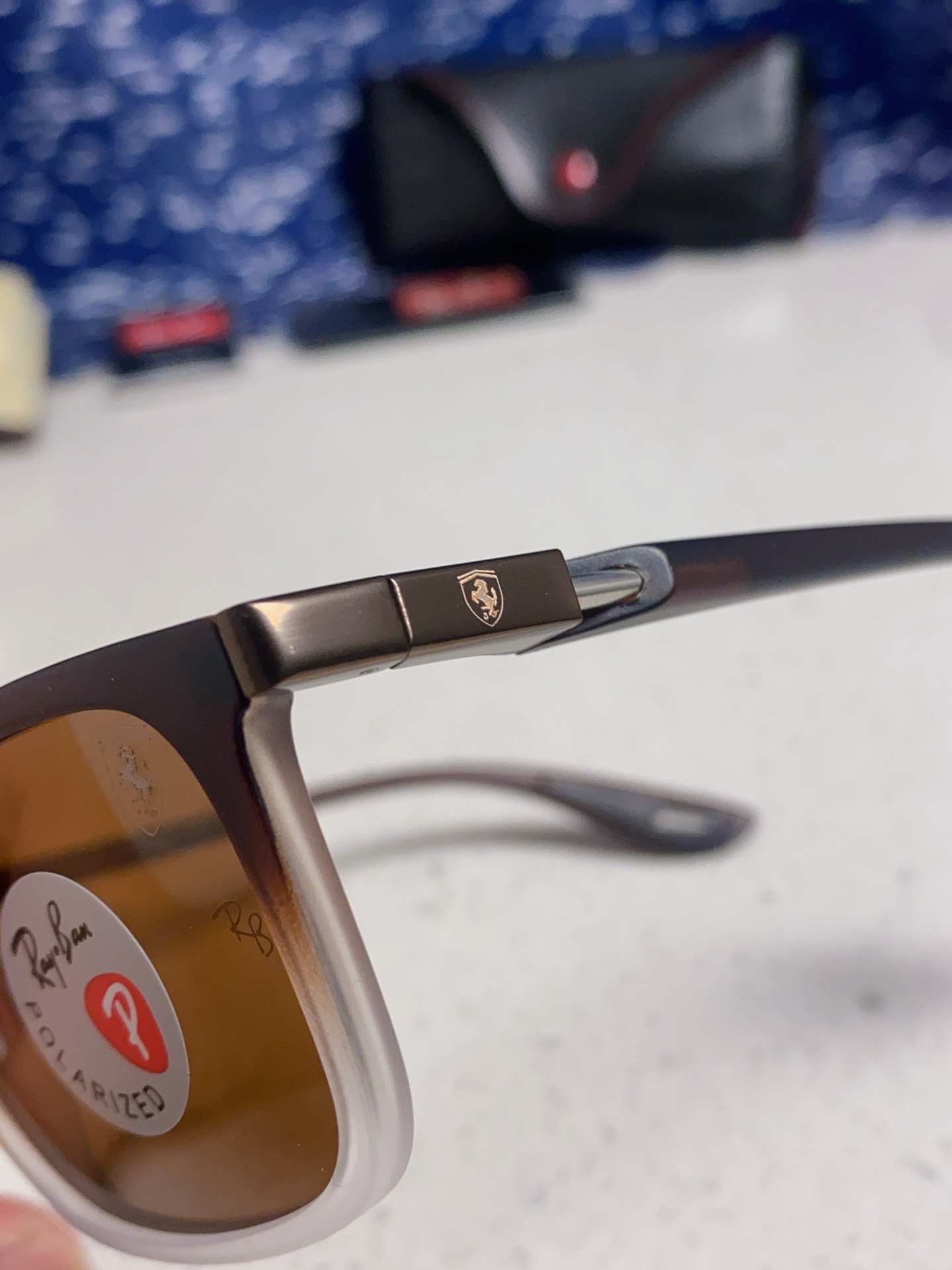  RayBan雷朋 2025新款 高清树脂太阳镜 高端板材墨镜徒步旅行者眼镜开车驾驶 型号RB4433M