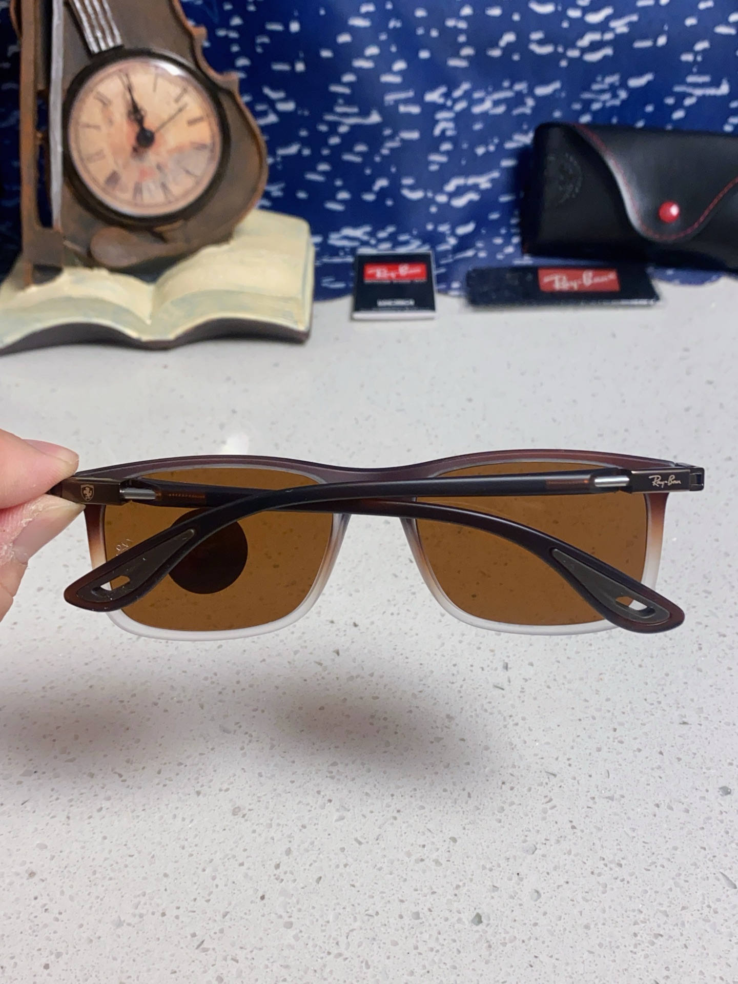  RayBan雷朋 2025新款 高清树脂太阳镜 高端板材墨镜徒步旅行者眼镜开车驾驶 型号RB4433M