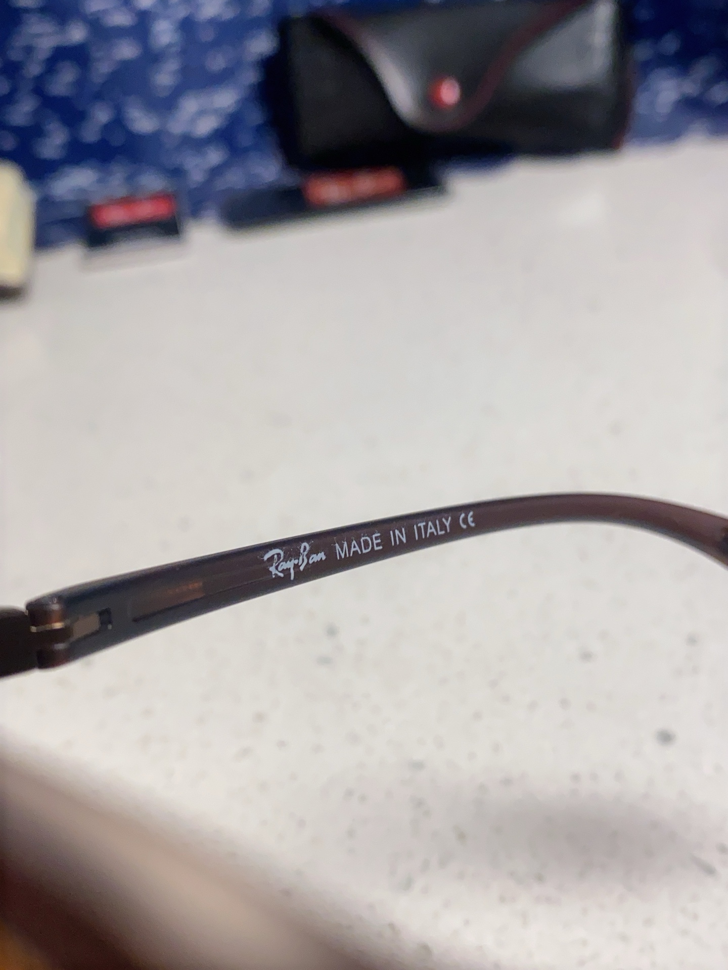  RayBan雷朋 2025新款 高清树脂太阳镜 高端板材墨镜徒步旅行者眼镜开车驾驶 型号RB4433M