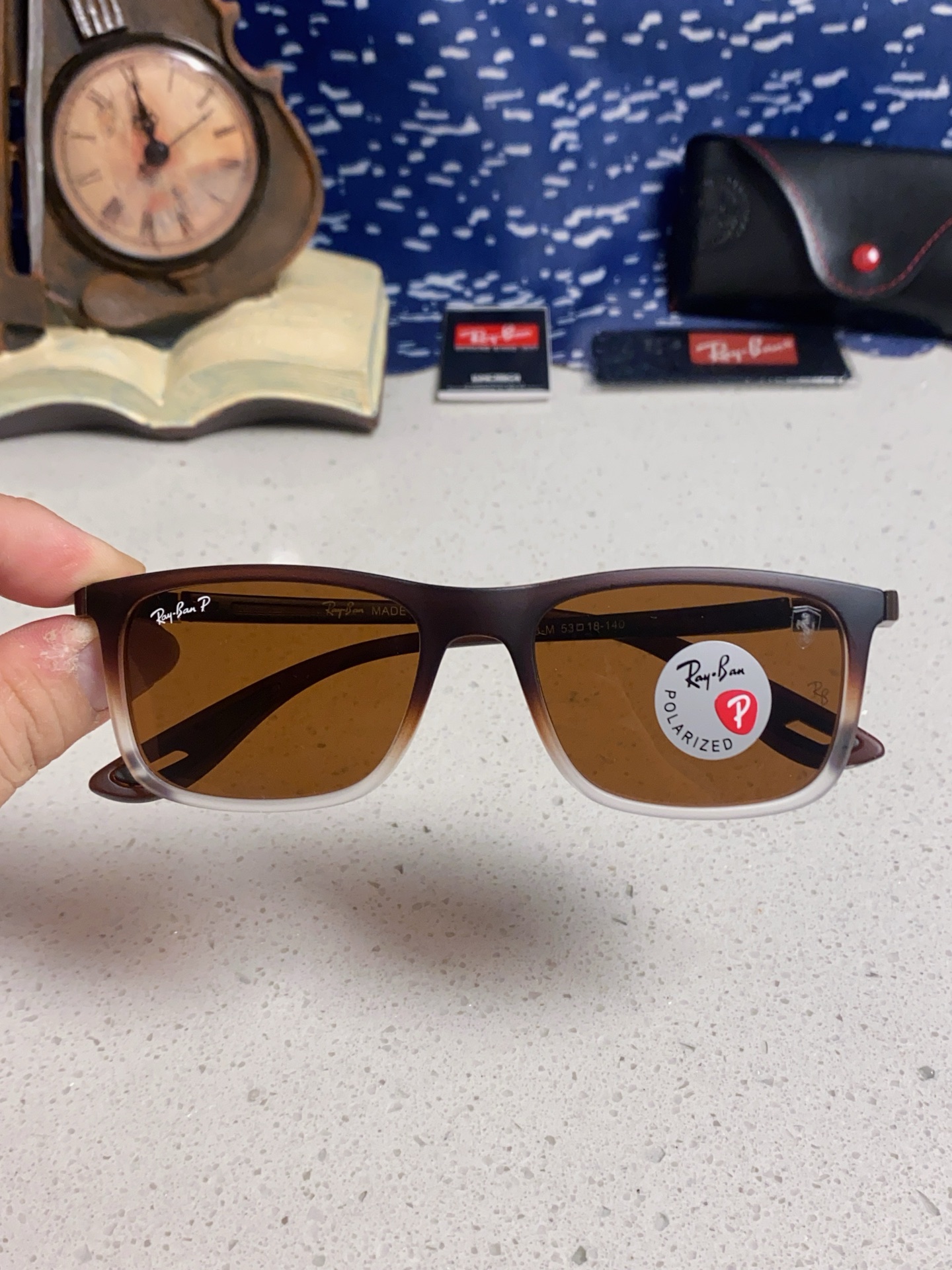  RayBan雷朋 2025新款 高清树脂太阳镜 高端板材墨镜徒步旅行者眼镜开车驾驶 型号RB4433M
