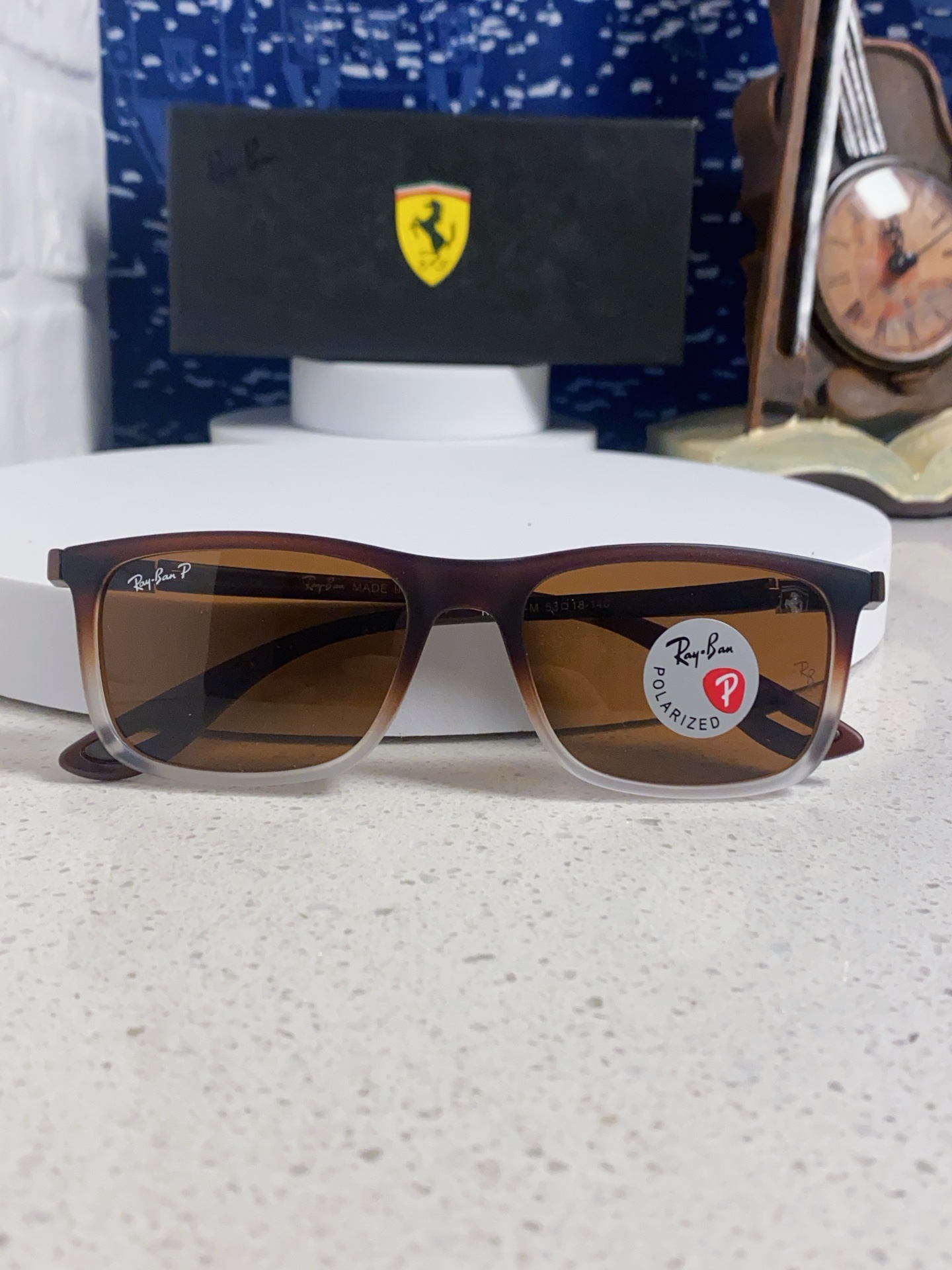  RayBan雷朋 2025新款 高清树脂太阳镜 高端板材墨镜徒步旅行者眼镜开车驾驶 型号RB4433M