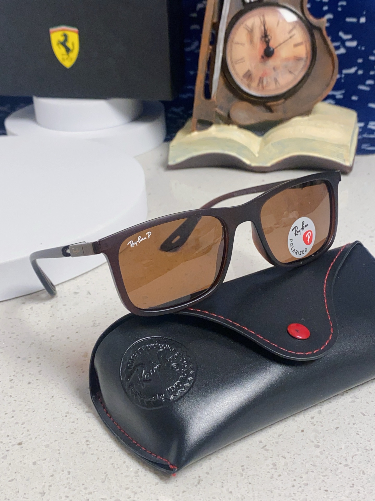  RayBan雷朋 2025新款 高清树脂太阳镜 高端板材墨镜徒步旅行者眼镜开车驾驶 型号RB4433M