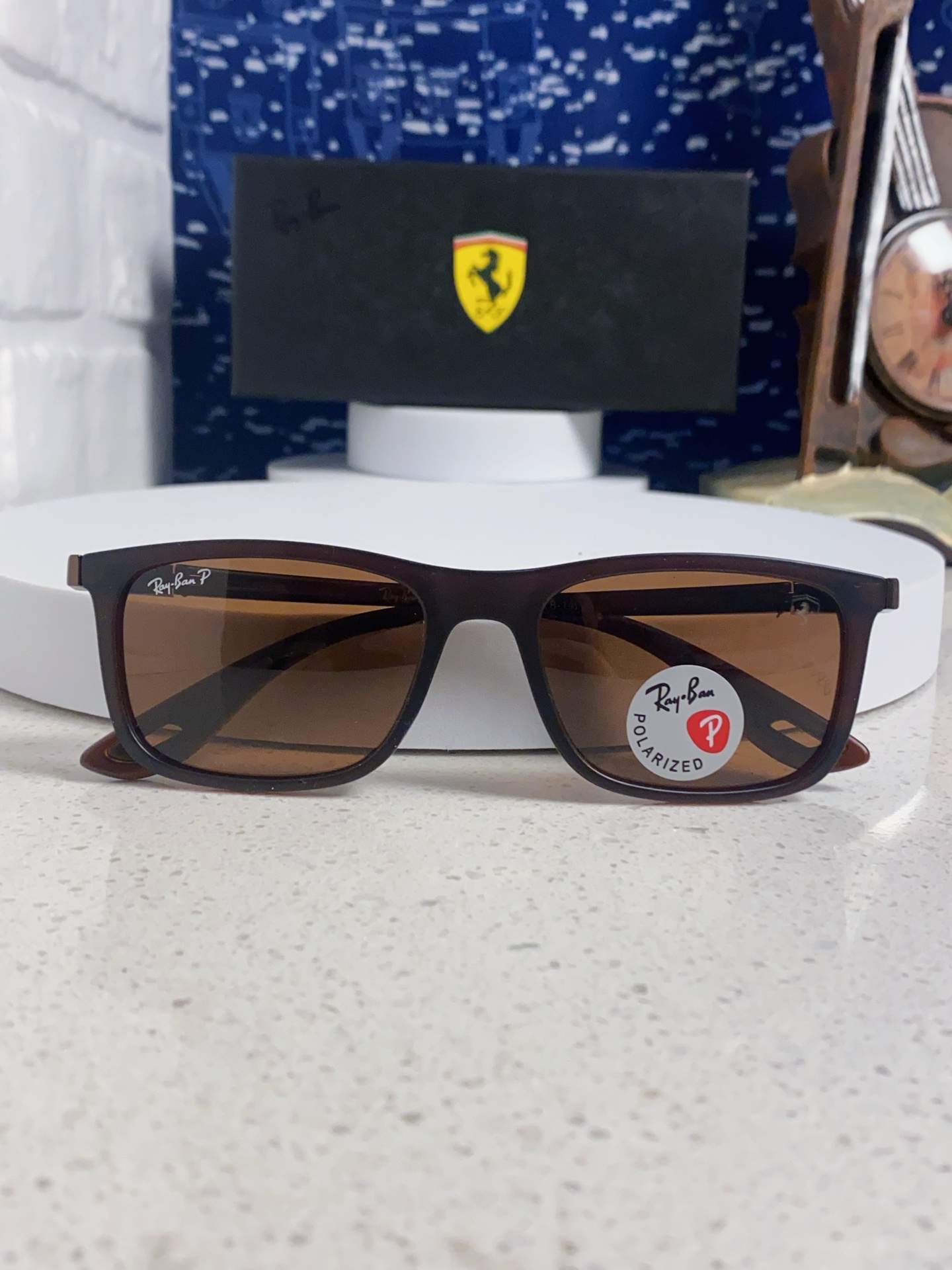  RayBan雷朋 2025新款 高清树脂太阳镜 高端板材墨镜徒步旅行者眼镜开车驾驶 型号RB4433M