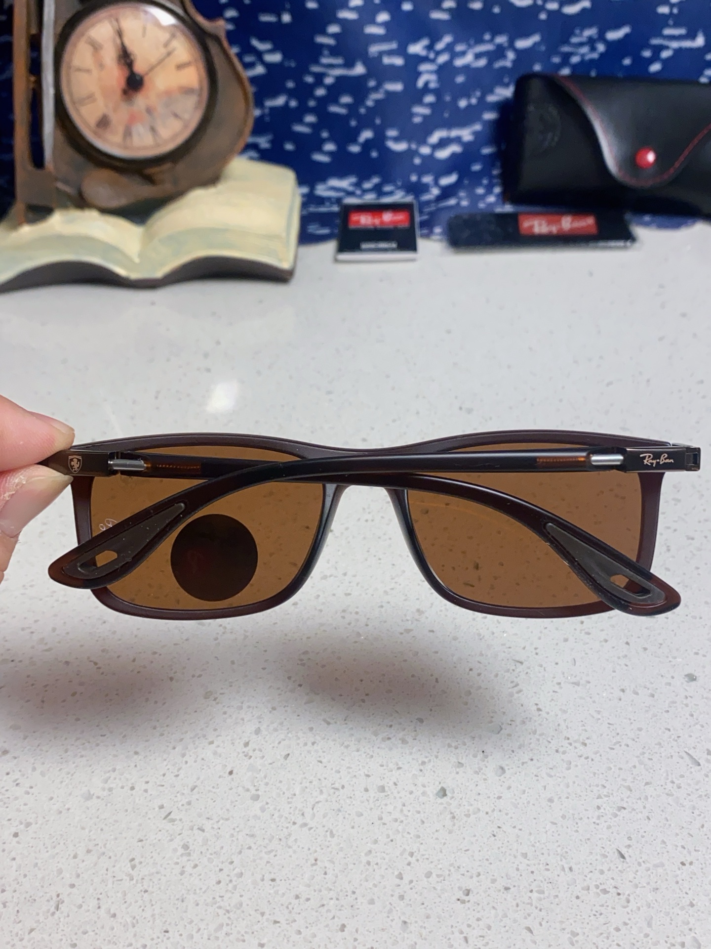  RayBan雷朋 2025新款 高清树脂太阳镜 高端板材墨镜徒步旅行者眼镜开车驾驶 型号RB4433M