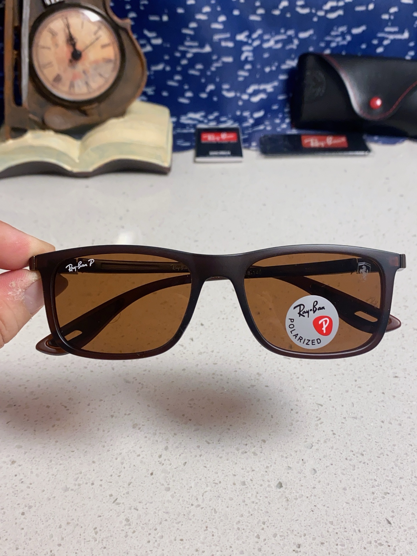  RayBan雷朋 2025新款 高清树脂太阳镜 高端板材墨镜徒步旅行者眼镜开车驾驶 型号RB4433M