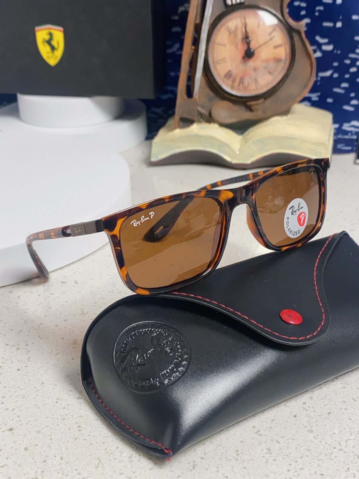  RayBan雷朋 2025新款 高清树脂太阳镜 高端板材墨镜徒步旅行者眼镜开车驾驶 型号RB4433M