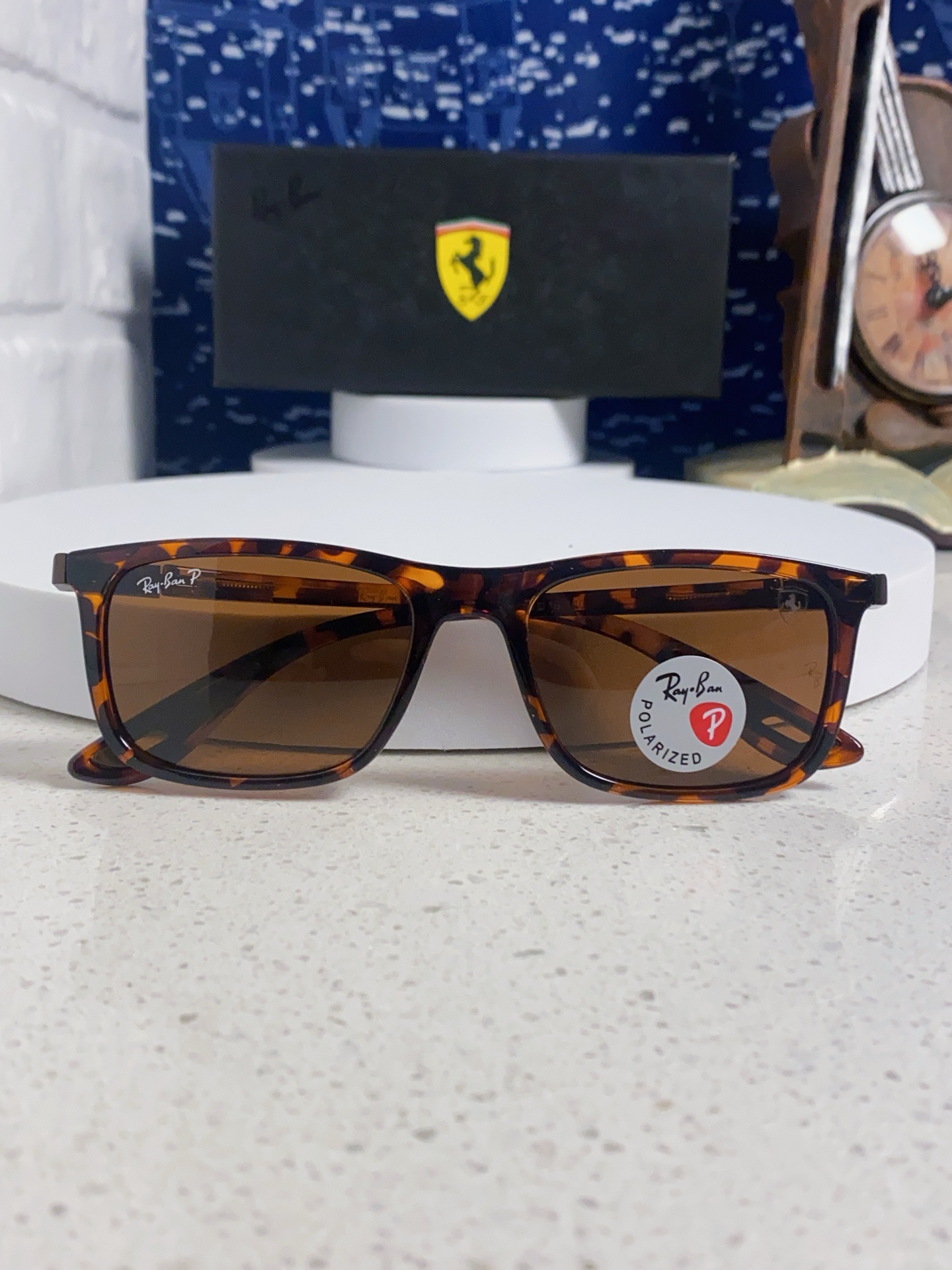  RayBan雷朋 2025新款 高清树脂太阳镜 高端板材墨镜徒步旅行者眼镜开车驾驶 型号RB4433M
