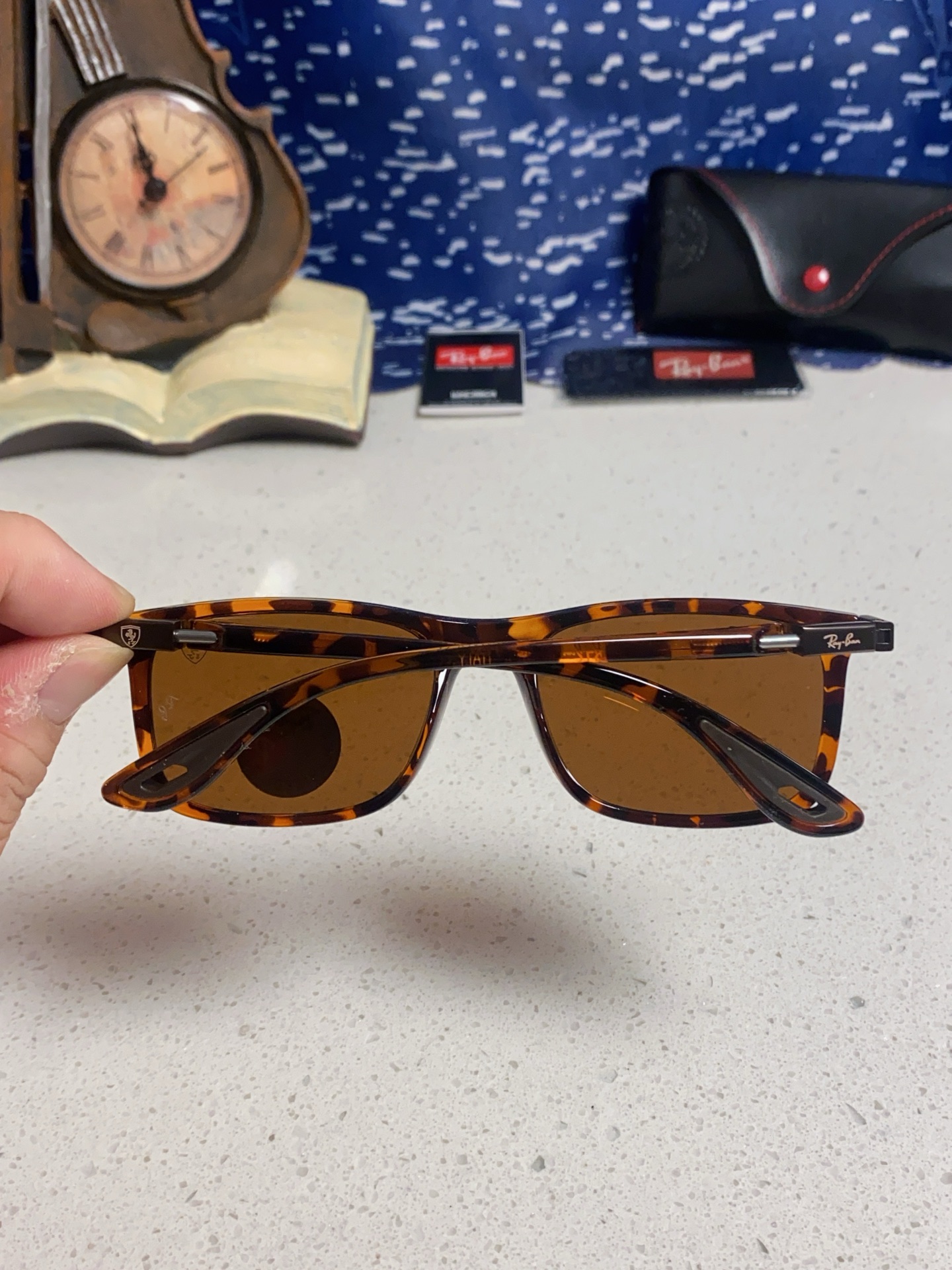  RayBan雷朋 2025新款 高清树脂太阳镜 高端板材墨镜徒步旅行者眼镜开车驾驶 型号RB4433M