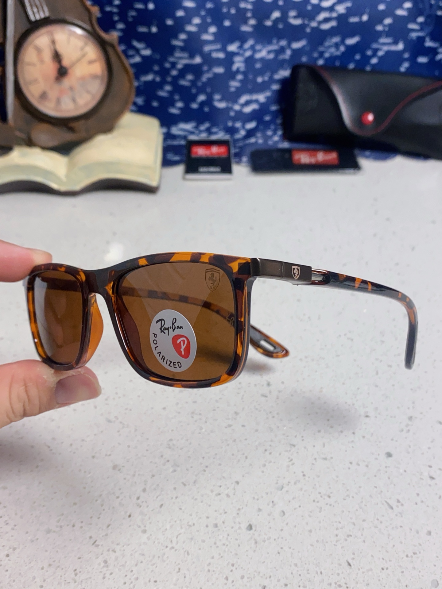  RayBan雷朋 2025新款 高清树脂太阳镜 高端板材墨镜徒步旅行者眼镜开车驾驶 型号RB4433M