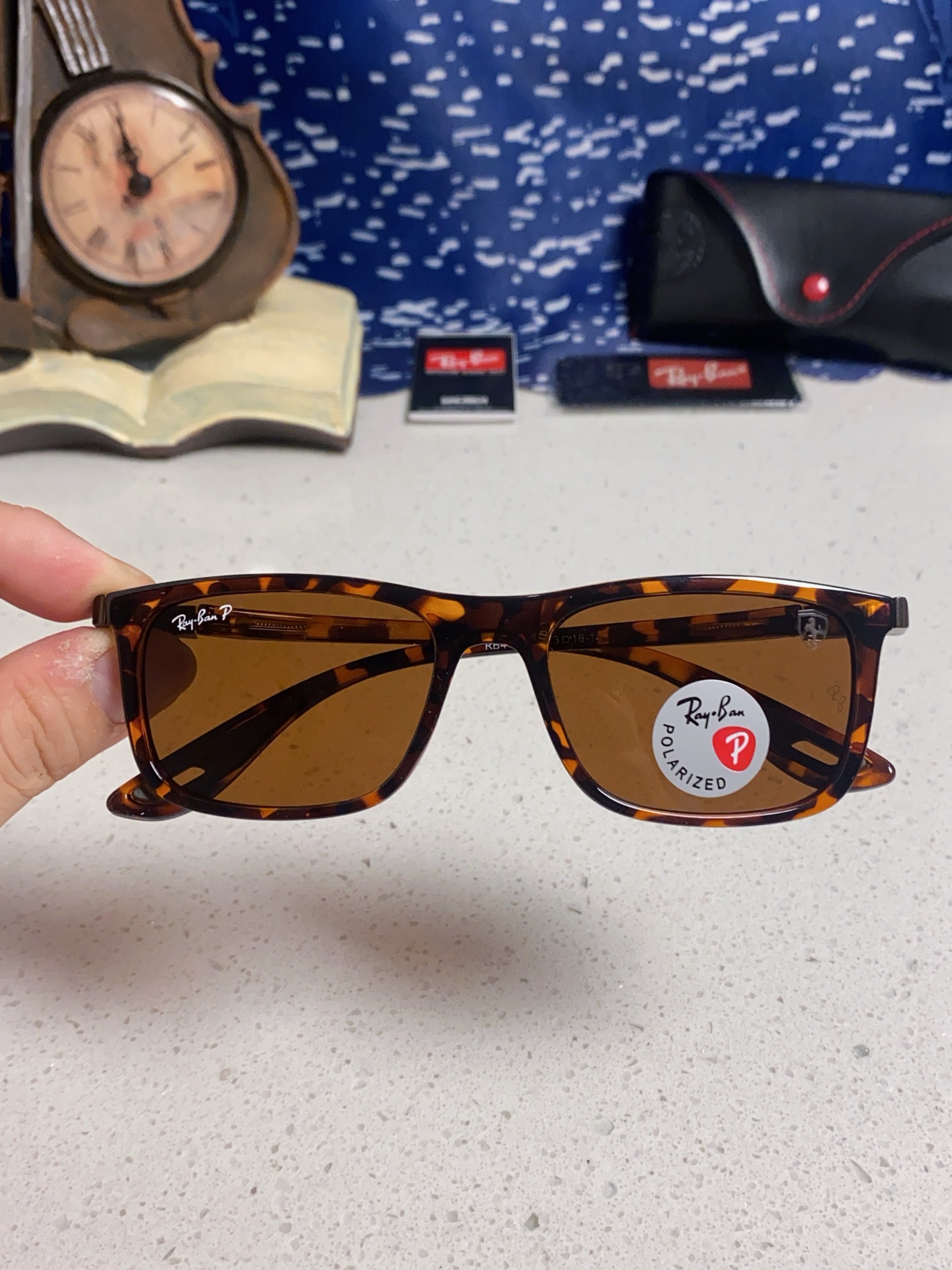  RayBan雷朋 2025新款 高清树脂太阳镜 高端板材墨镜徒步旅行者眼镜开车驾驶 型号RB4433M