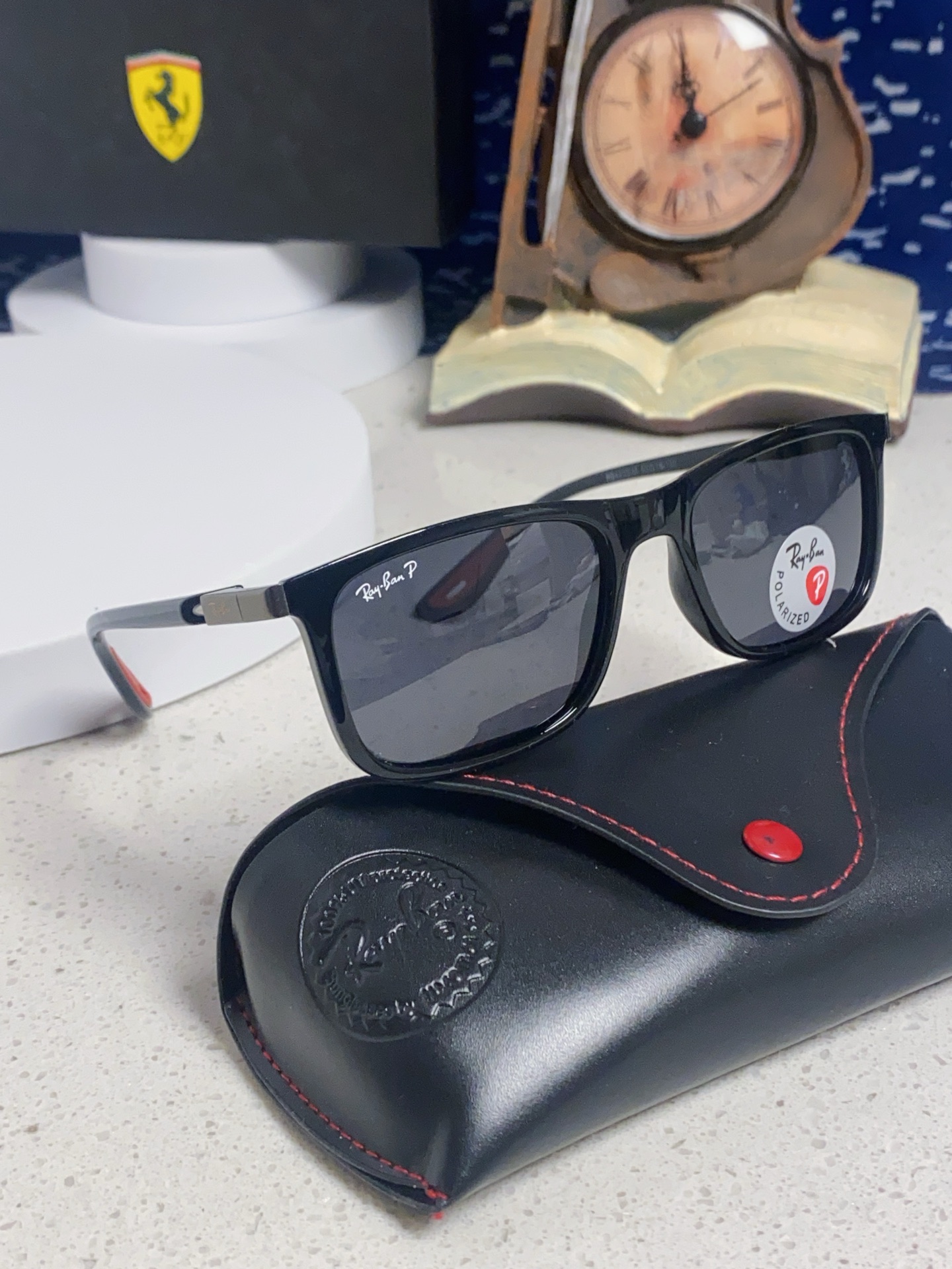  RayBan雷朋 2025新款 高清树脂太阳镜 高端板材墨镜徒步旅行者眼镜开车驾驶 型号RB4433M
