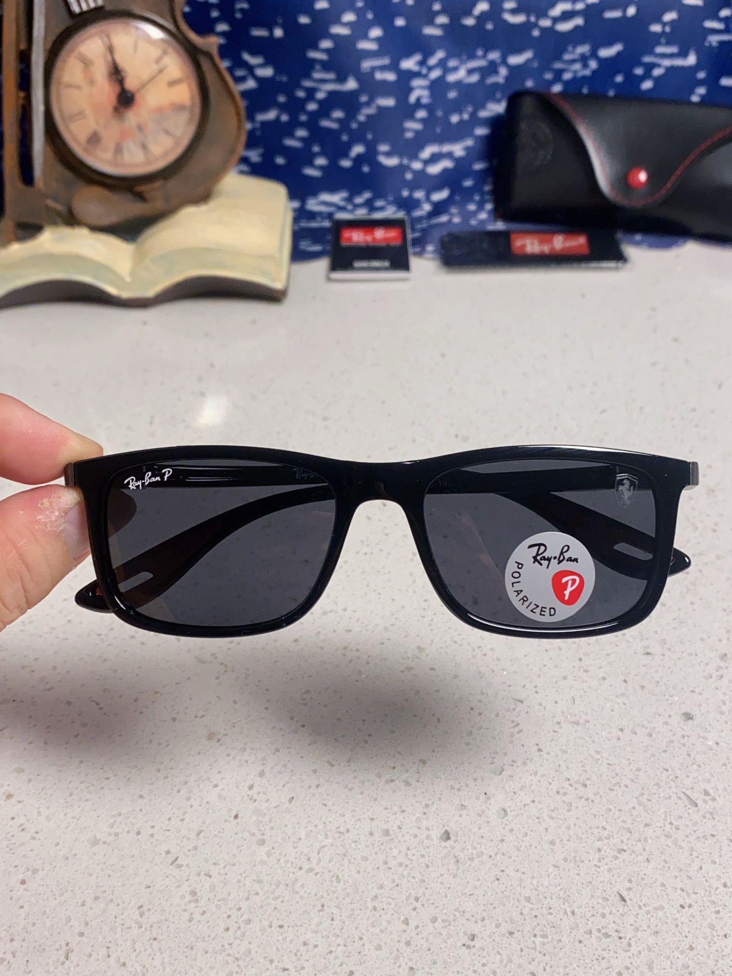  RayBan雷朋 2025新款 高清树脂太阳镜 高端板材墨镜徒步旅行者眼镜开车驾驶 型号RB4433M
