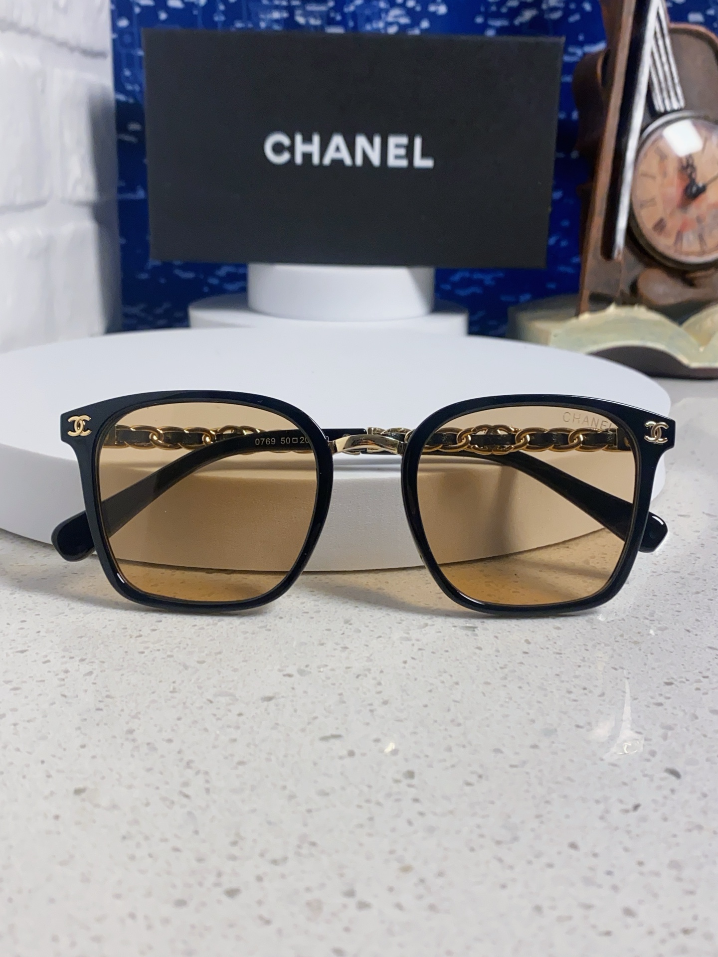  CHANEL香奈儿 新款到色色意大利设计风格，高级进口材料制作，羊皮镜腿设计 Logo镜腿非常好看，现