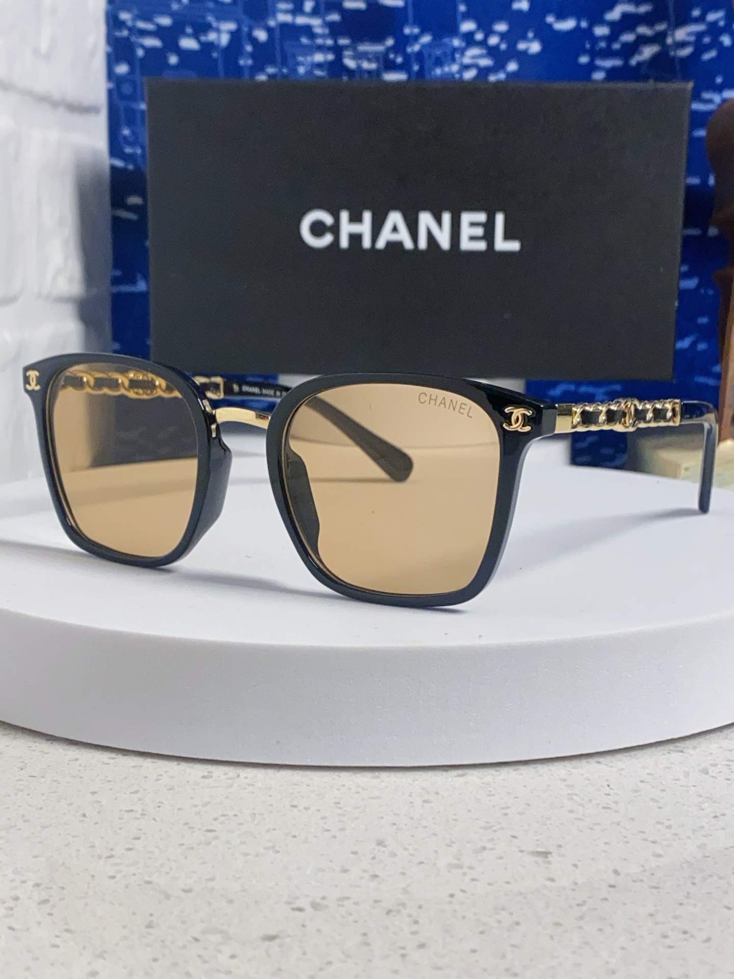  CHANEL香奈儿 新款到色色意大利设计风格，高级进口材料制作，羊皮镜腿设计 Logo镜腿非常好看，现