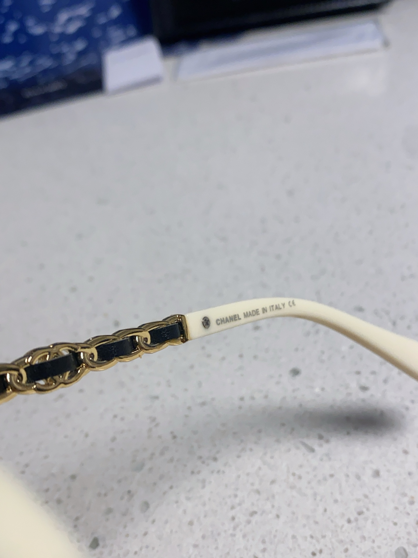  CHANEL香奈儿 新款到色色意大利设计风格，高级进口材料制作，羊皮镜腿设计 Logo镜腿非常好看，现