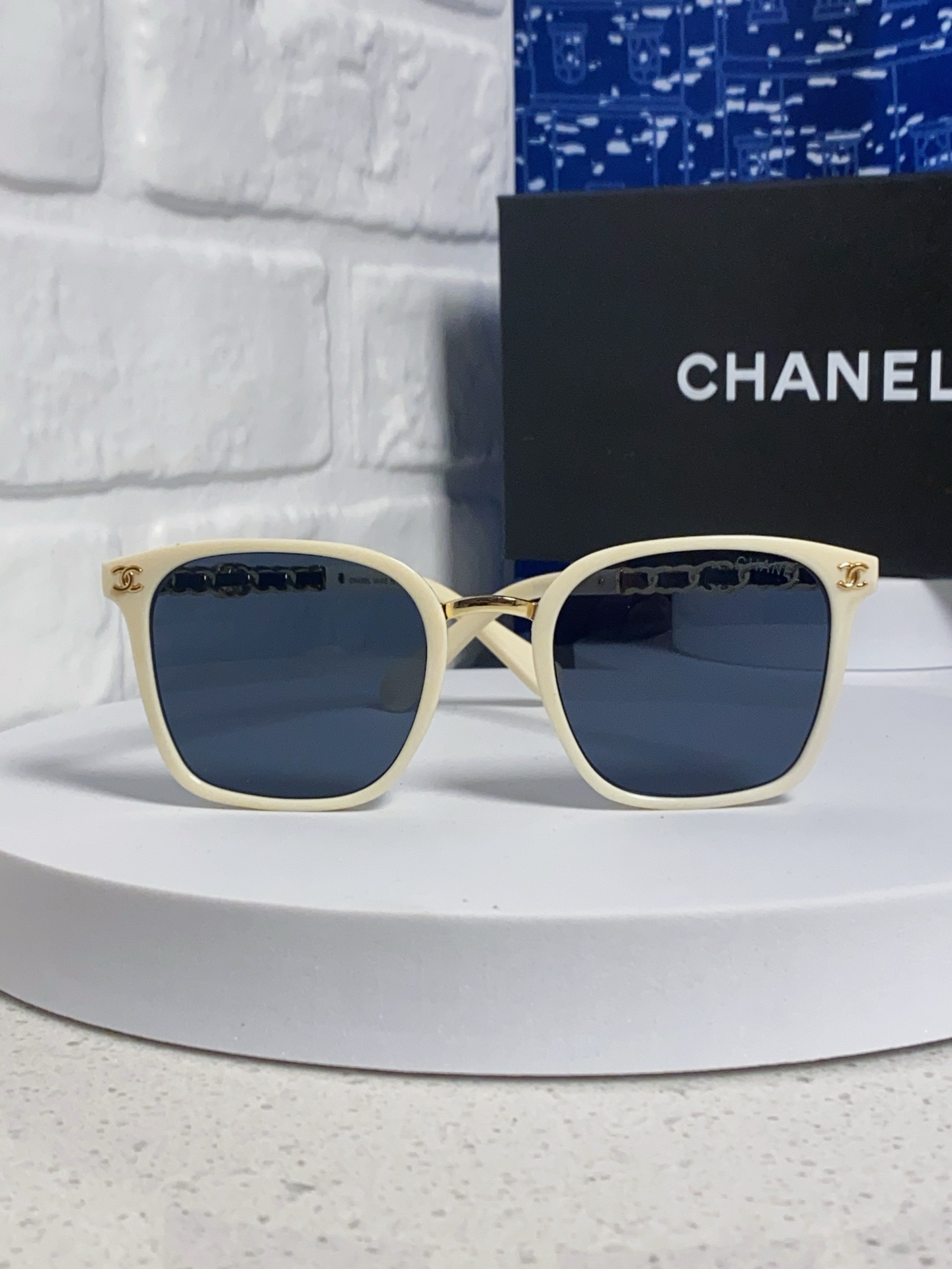  CHANEL香奈儿 新款到色色意大利设计风格，高级进口材料制作，羊皮镜腿设计 Logo镜腿非常好看，现