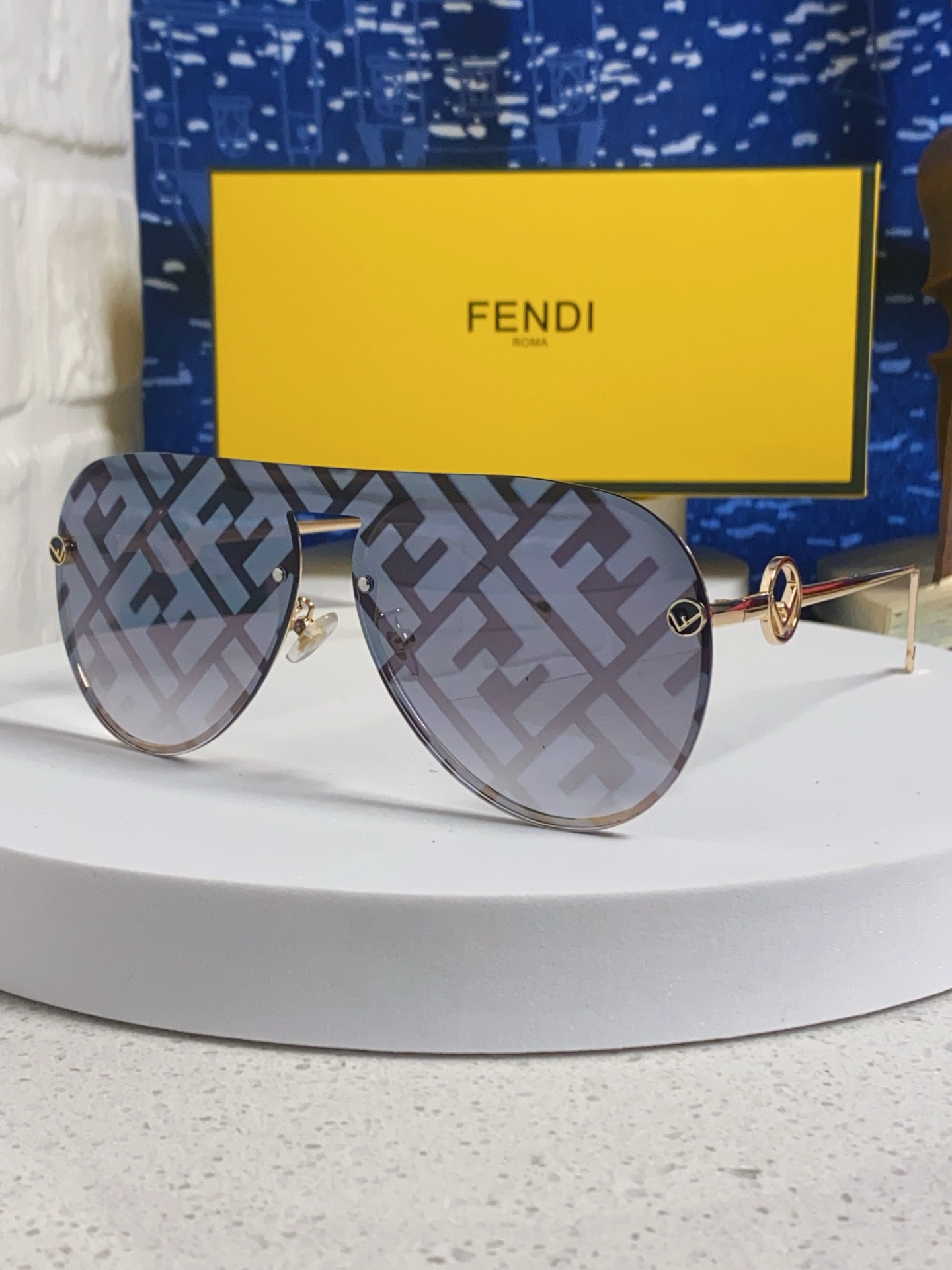  FENDI芬迪 2025新款墨镜太阳眼镜男式双梁飞行员全框超轻LOGO印花 男女通用