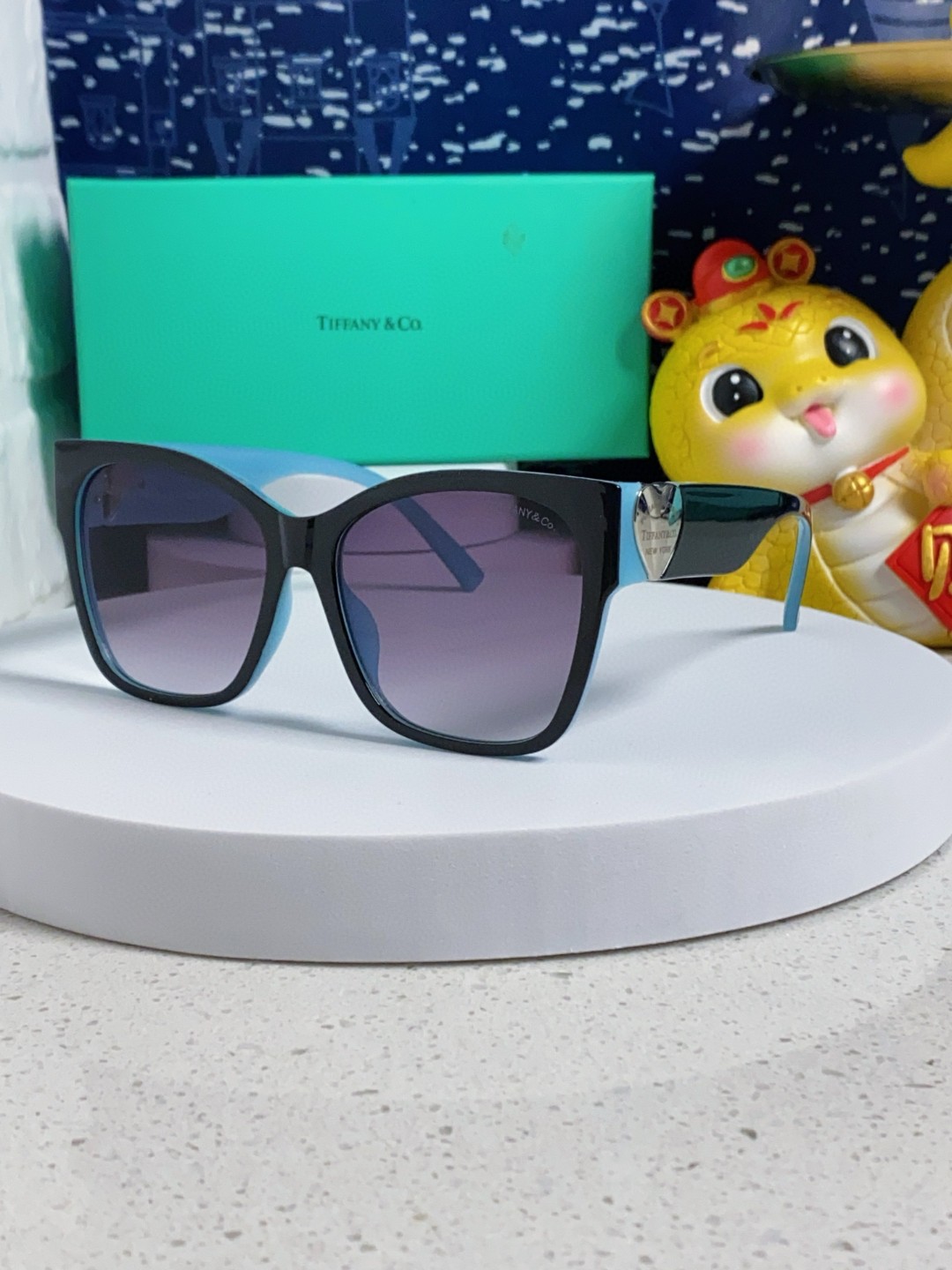  Tiffany & Co.TIFFANY蒂芙尼 2025新款太阳眼镜女男款偏光墨镜方形0TF4216F