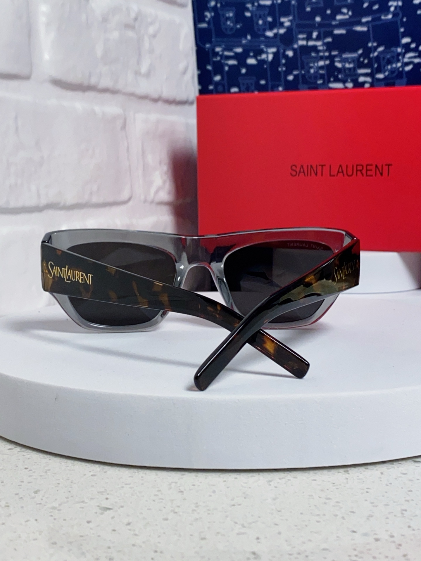  Saint Laurent 圣罗兰YSL 2025新款女士 方形框醋纤太阳眼镜 SL740