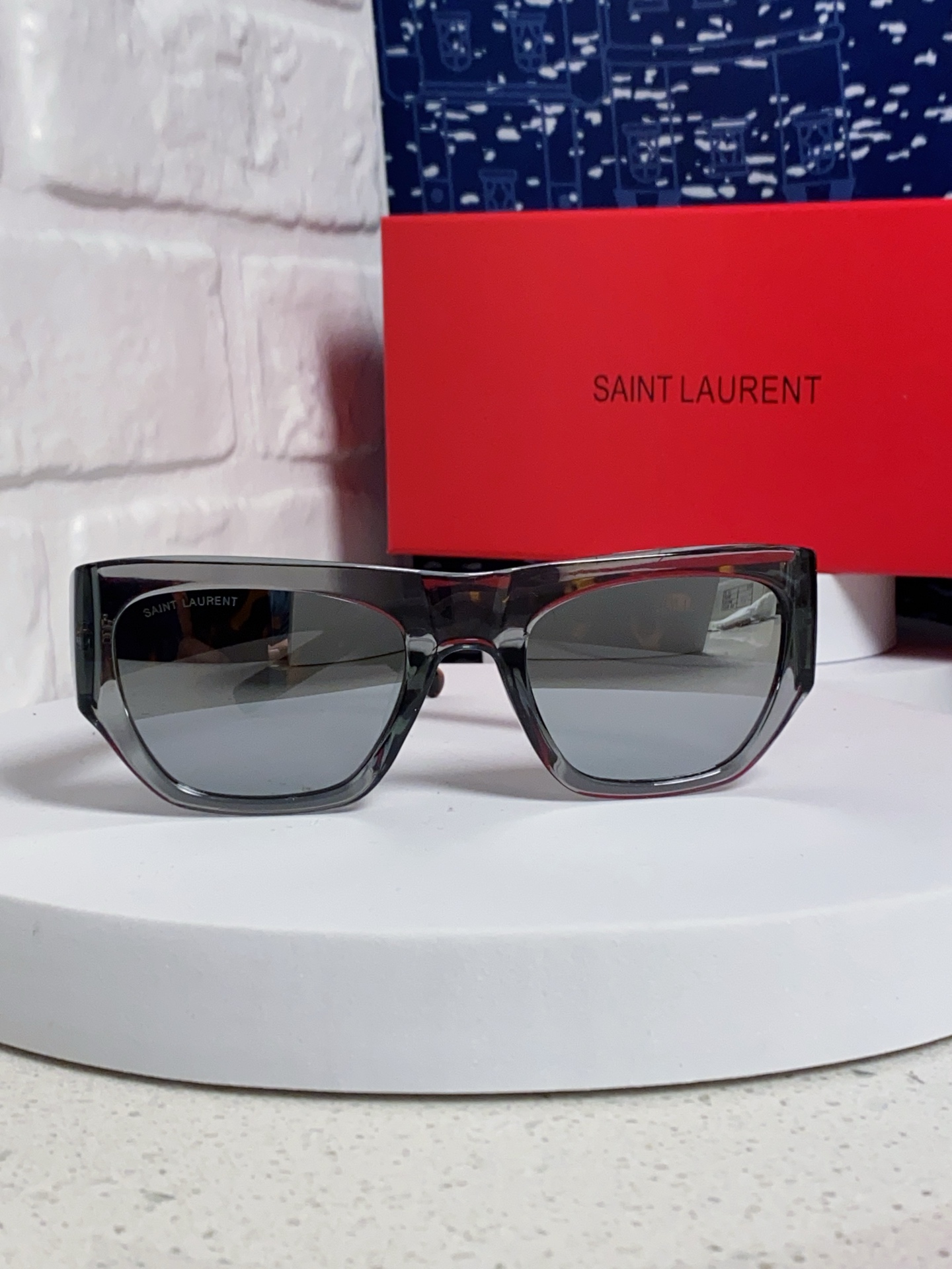  Saint Laurent 圣罗兰YSL 2025新款女士 方形框醋纤太阳眼镜 SL740