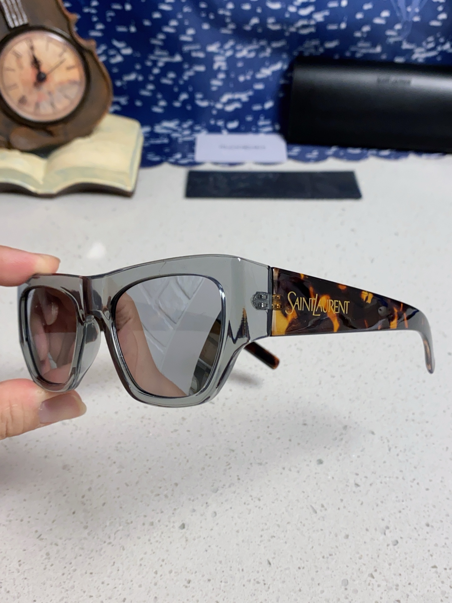  Saint Laurent 圣罗兰YSL 2025新款女士 方形框醋纤太阳眼镜 SL740