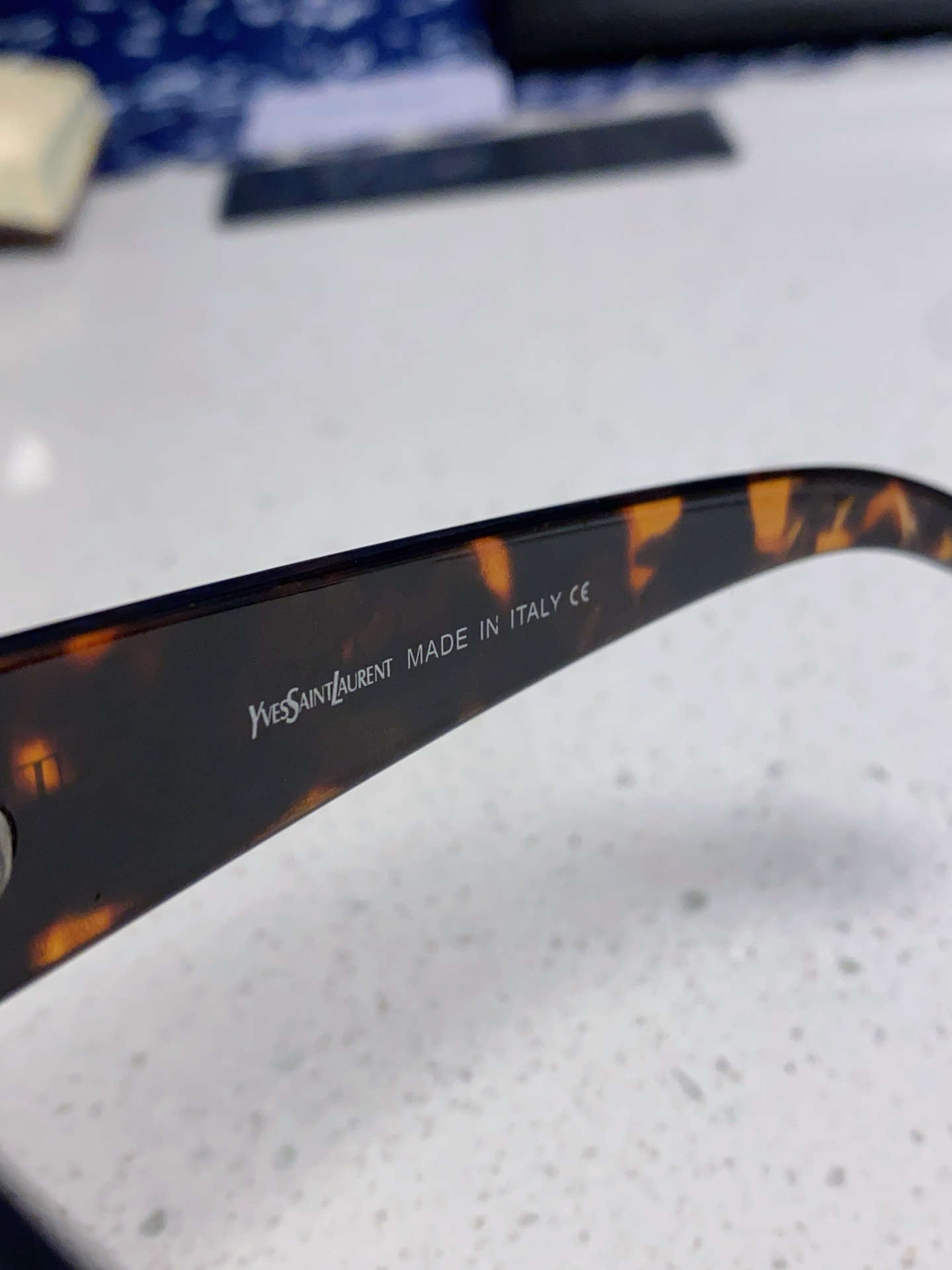  Saint Laurent 圣罗兰YSL 2025新款女士 方形框醋纤太阳眼镜 SL740