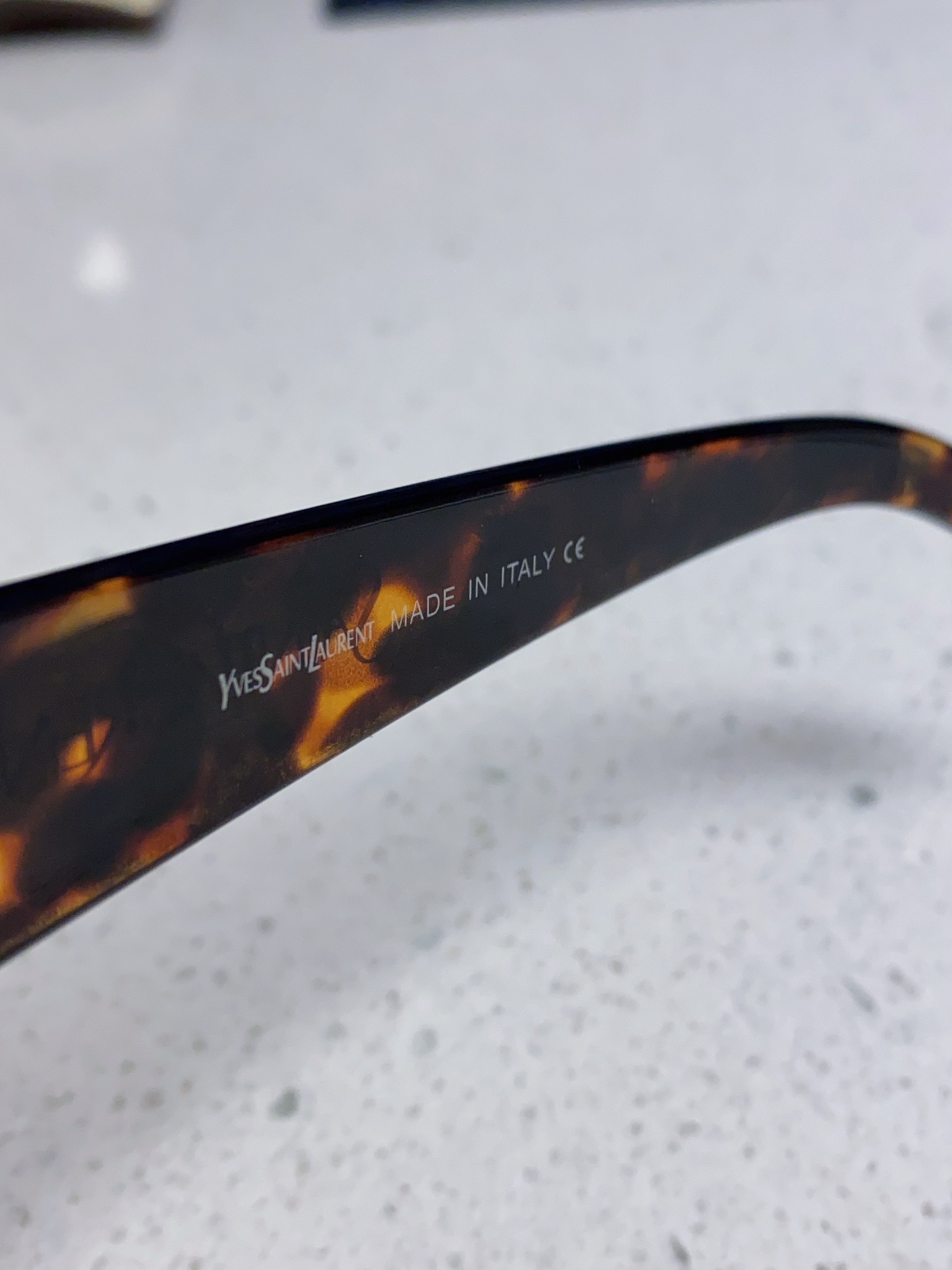  Saint Laurent 圣罗兰YSL 2025新款女士 方形框醋纤太阳眼镜 SL740