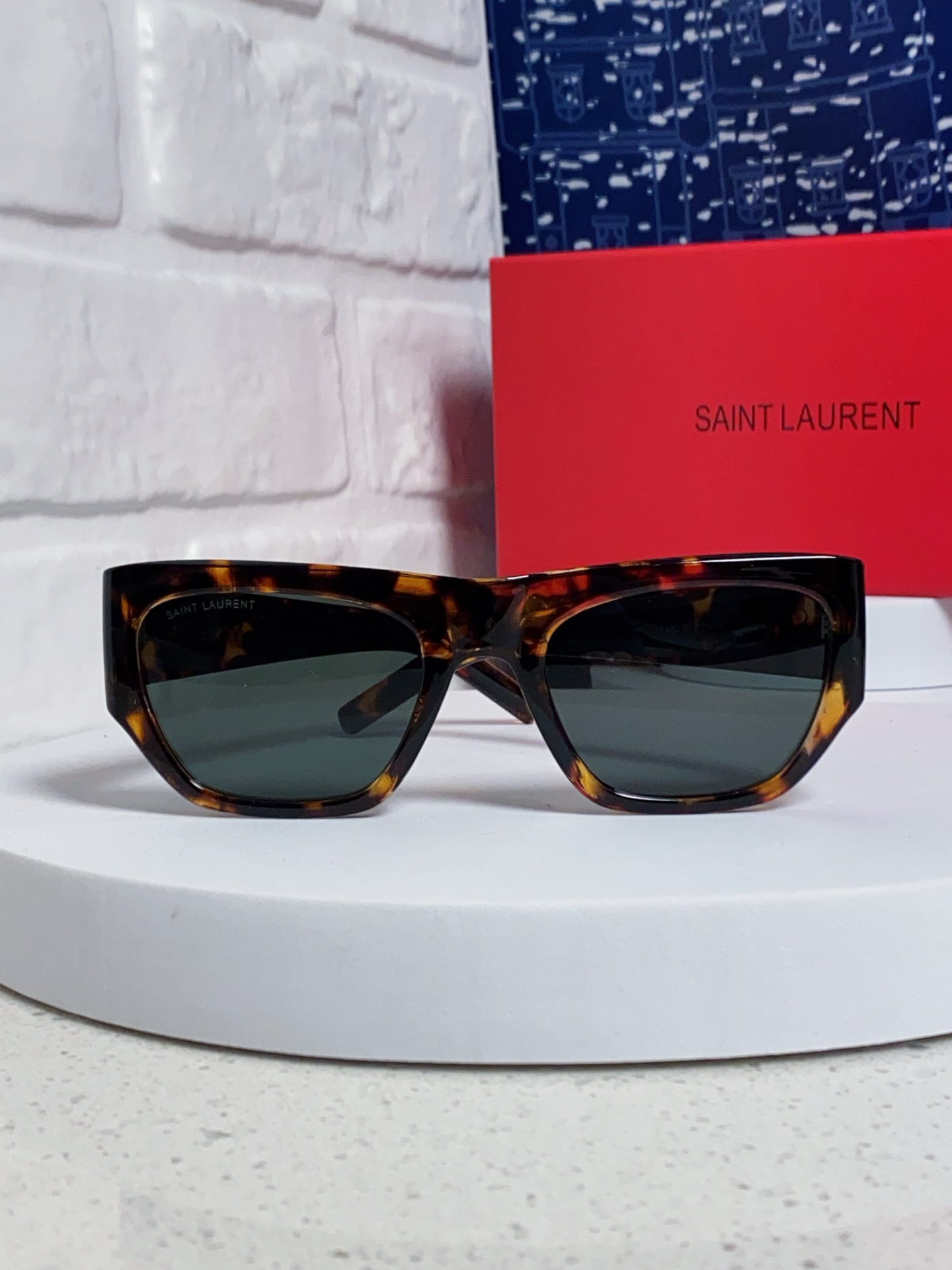  Saint Laurent 圣罗兰YSL 2025新款女士 方形框醋纤太阳眼镜 SL740