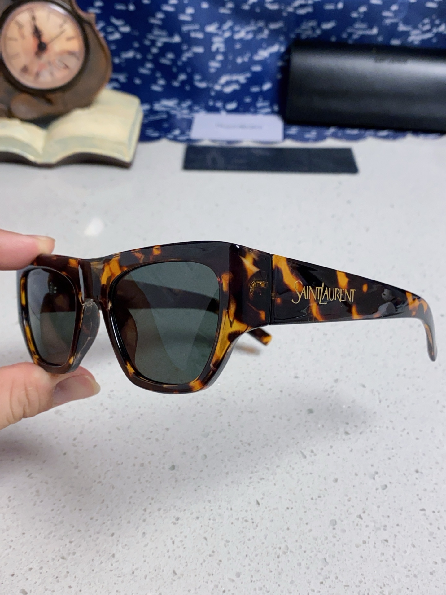  Saint Laurent 圣罗兰YSL 2025新款女士 方形框醋纤太阳眼镜 SL740