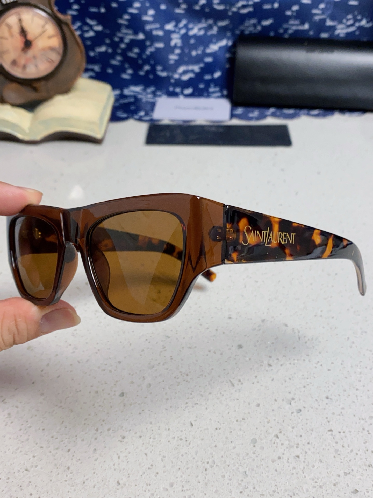  Saint Laurent 圣罗兰YSL 2025新款女士 方形框醋纤太阳眼镜 SL740