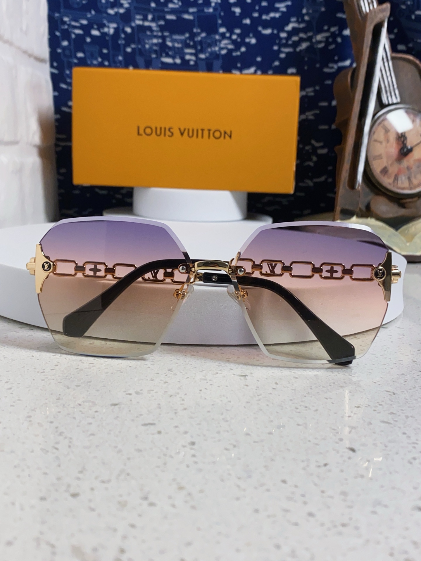  Louis Vuitton 路易威登 2025新款Lv复古切边渐变风时尚太阳镜女大框潮防紫外线 男女通
