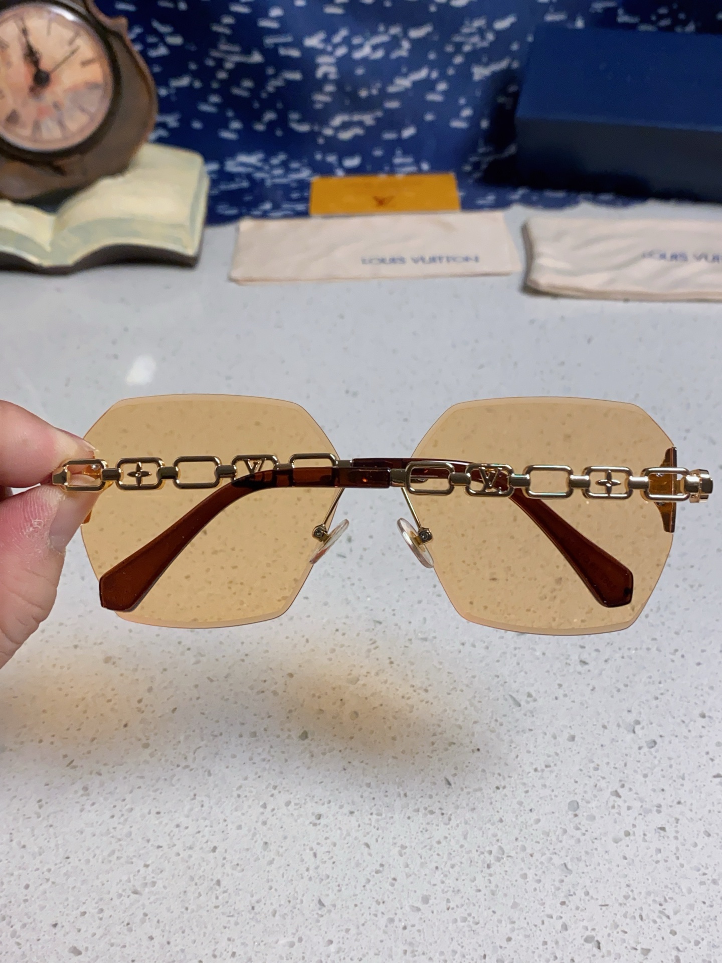  Louis Vuitton 路易威登 2025新款Lv复古切边渐变风时尚太阳镜女大框潮防紫外线 男女通