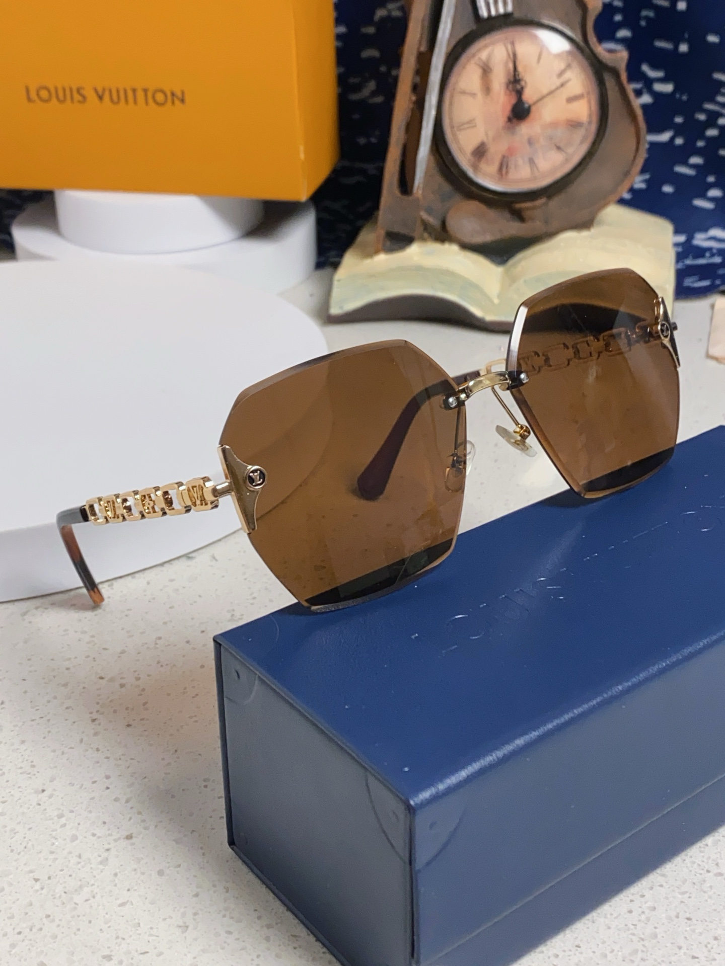  Louis Vuitton 路易威登 2025新款Lv复古切边渐变风时尚太阳镜女大框潮防紫外线 男女通