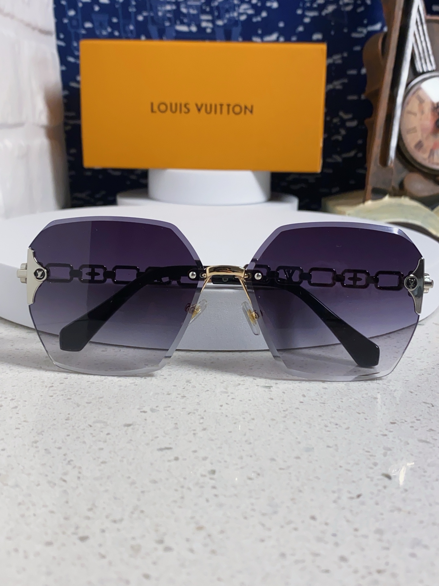  Louis Vuitton 路易威登 2025新款Lv复古切边渐变风时尚太阳镜女大框潮防紫外线 男女通