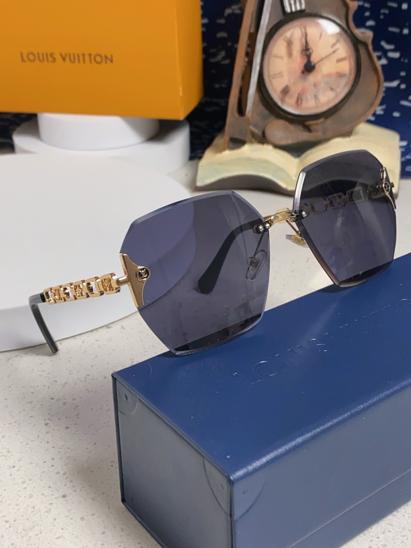  Louis Vuitton 路易威登 2025新款Lv复古切边渐变风时尚太阳镜女大框潮防紫外线 男女通