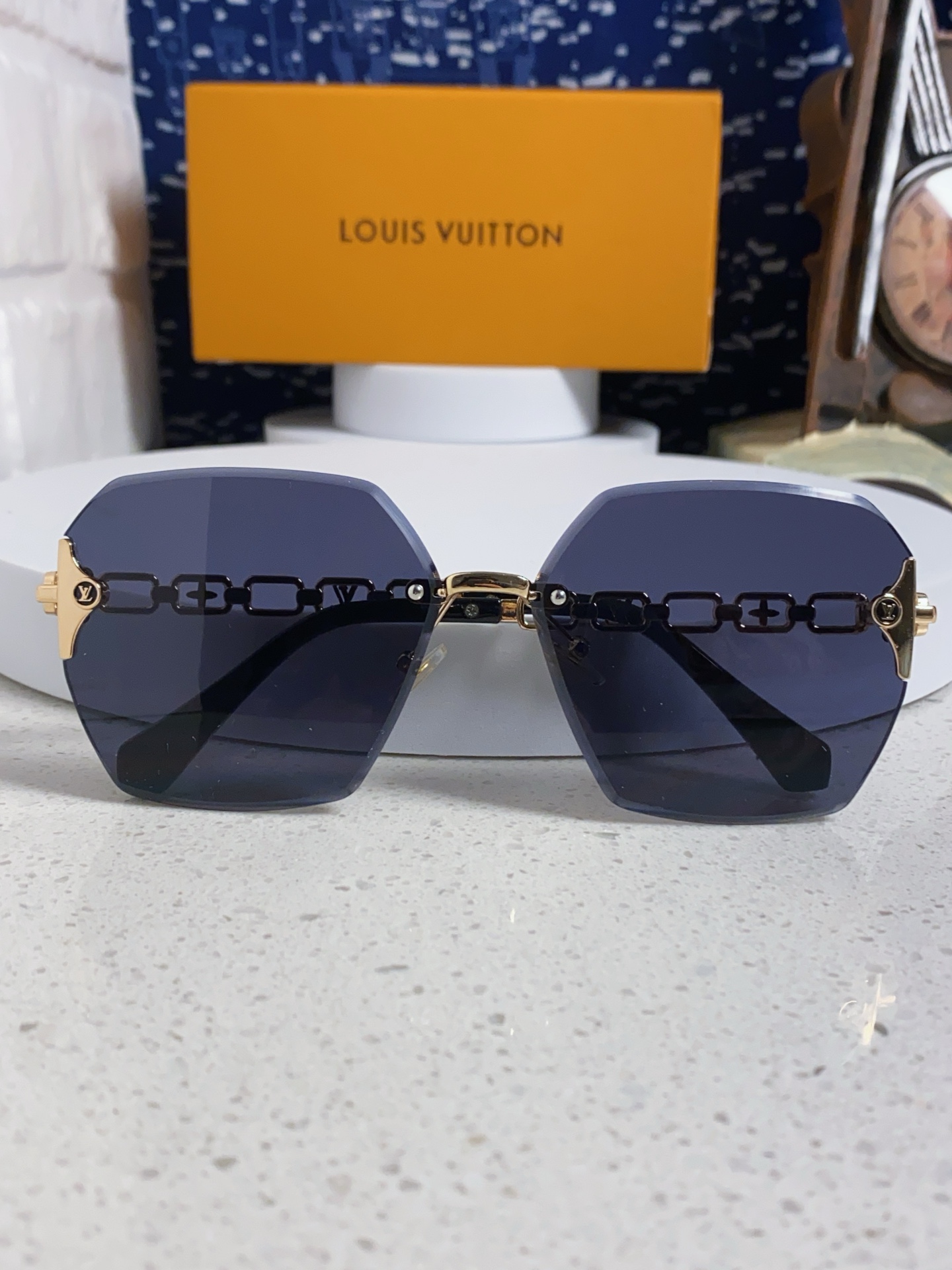  Louis Vuitton 路易威登 2025新款Lv复古切边渐变风时尚太阳镜女大框潮防紫外线 男女通