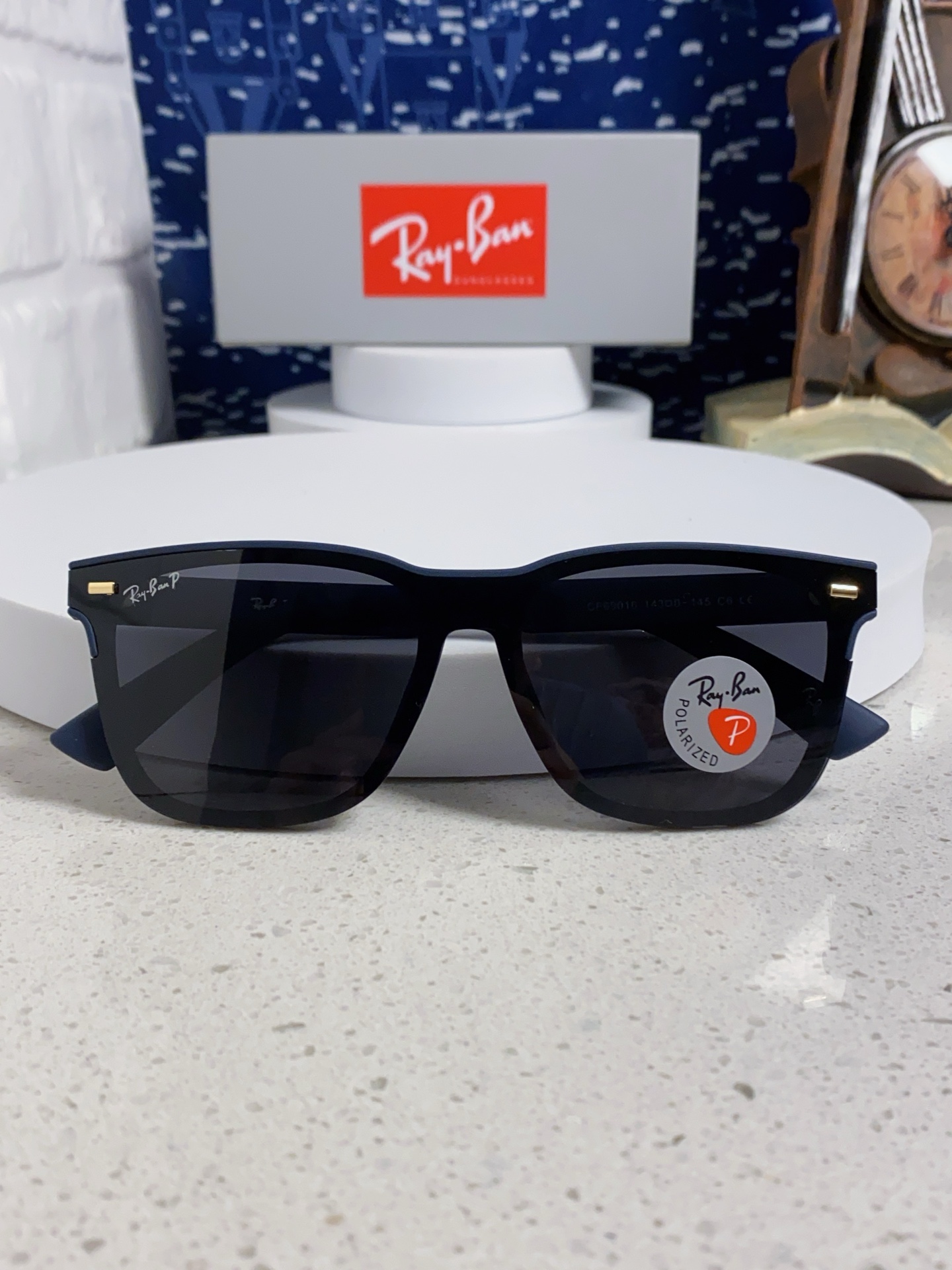  Ray Ban雷朋 2025新款 男友系列方形中性太阳镜 RB69016
