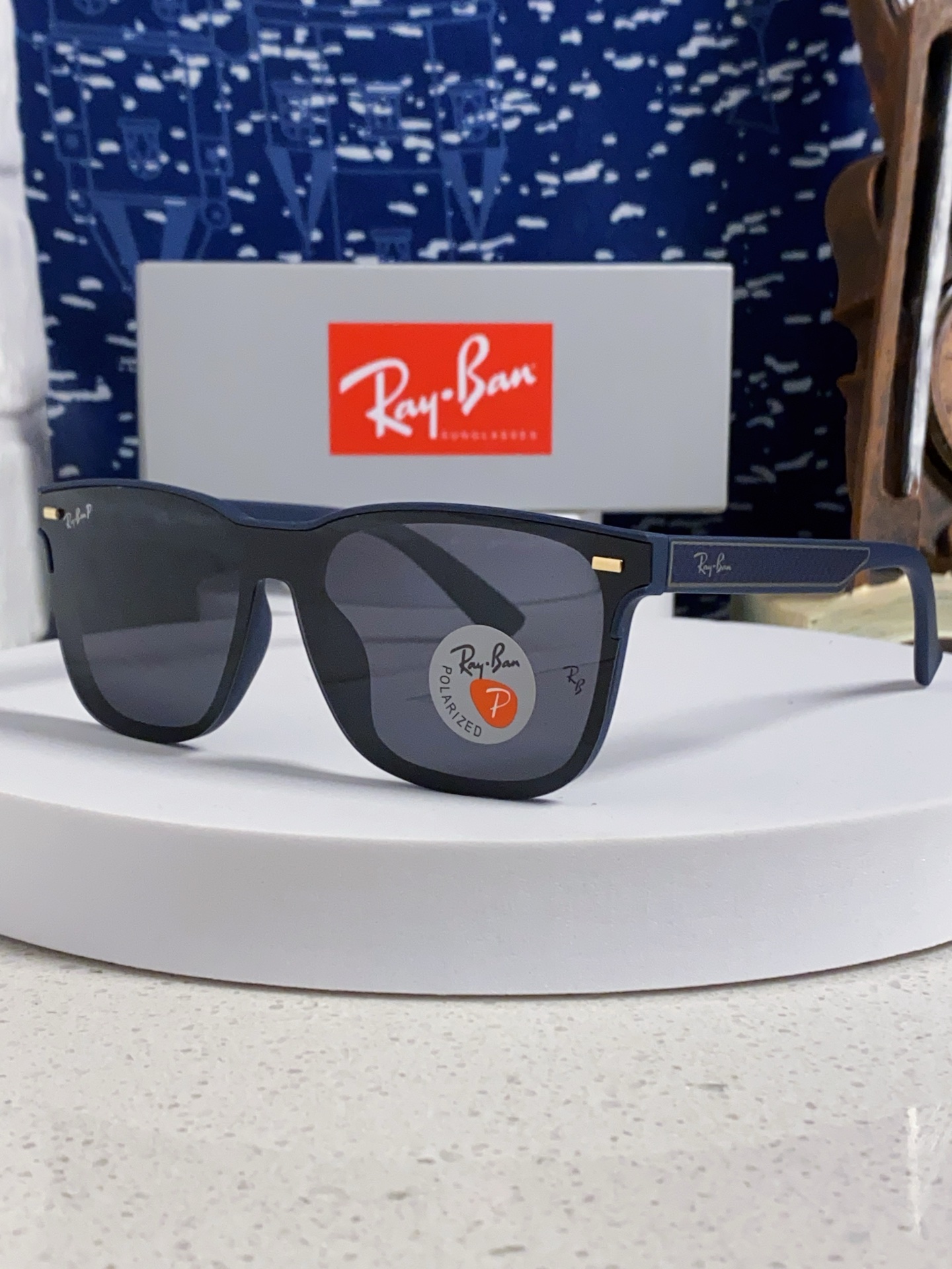  Ray Ban雷朋 2025新款 男友系列方形中性太阳镜 RB69016