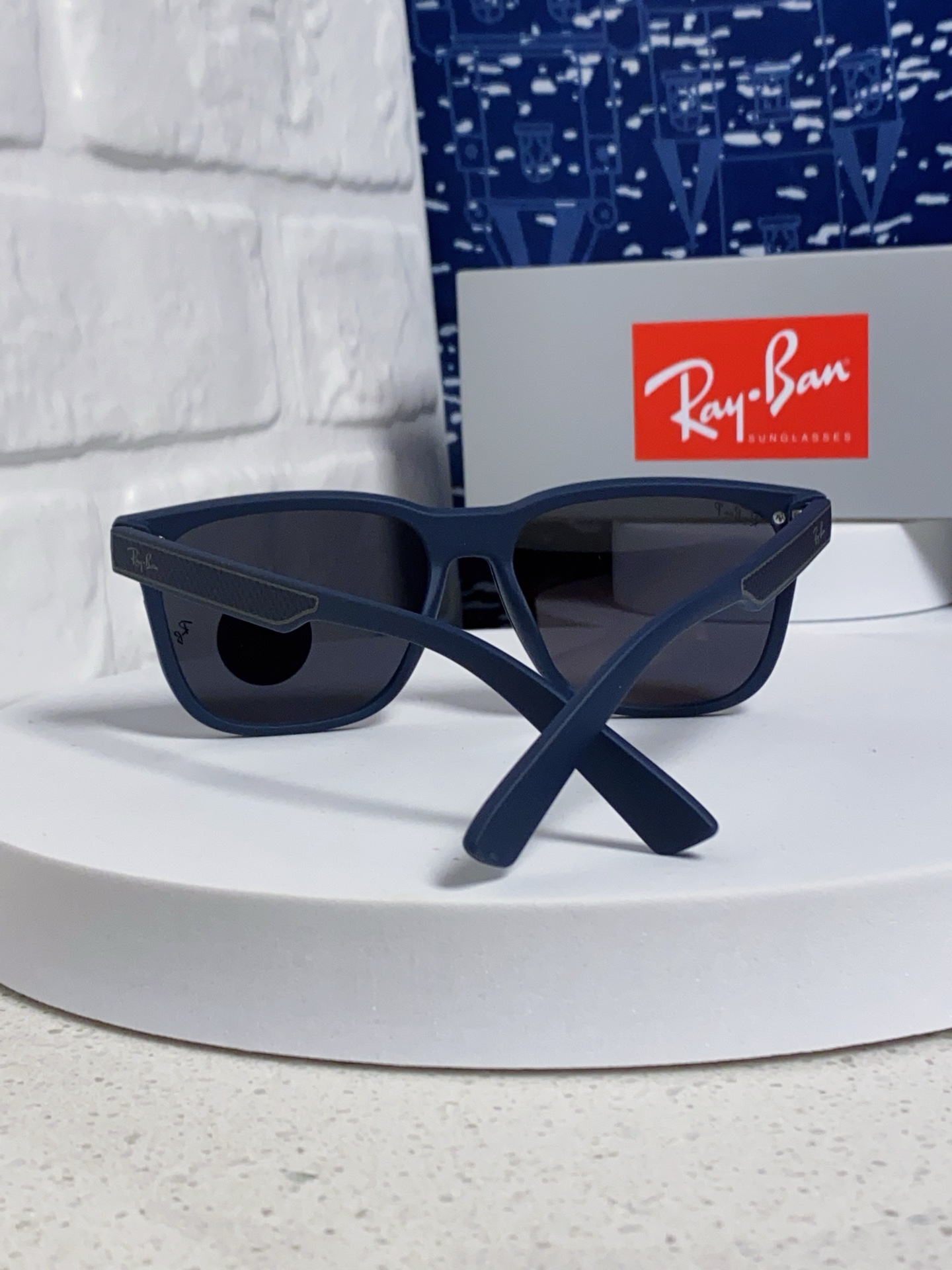  Ray Ban雷朋 2025新款 男友系列方形中性太阳镜 RB69016