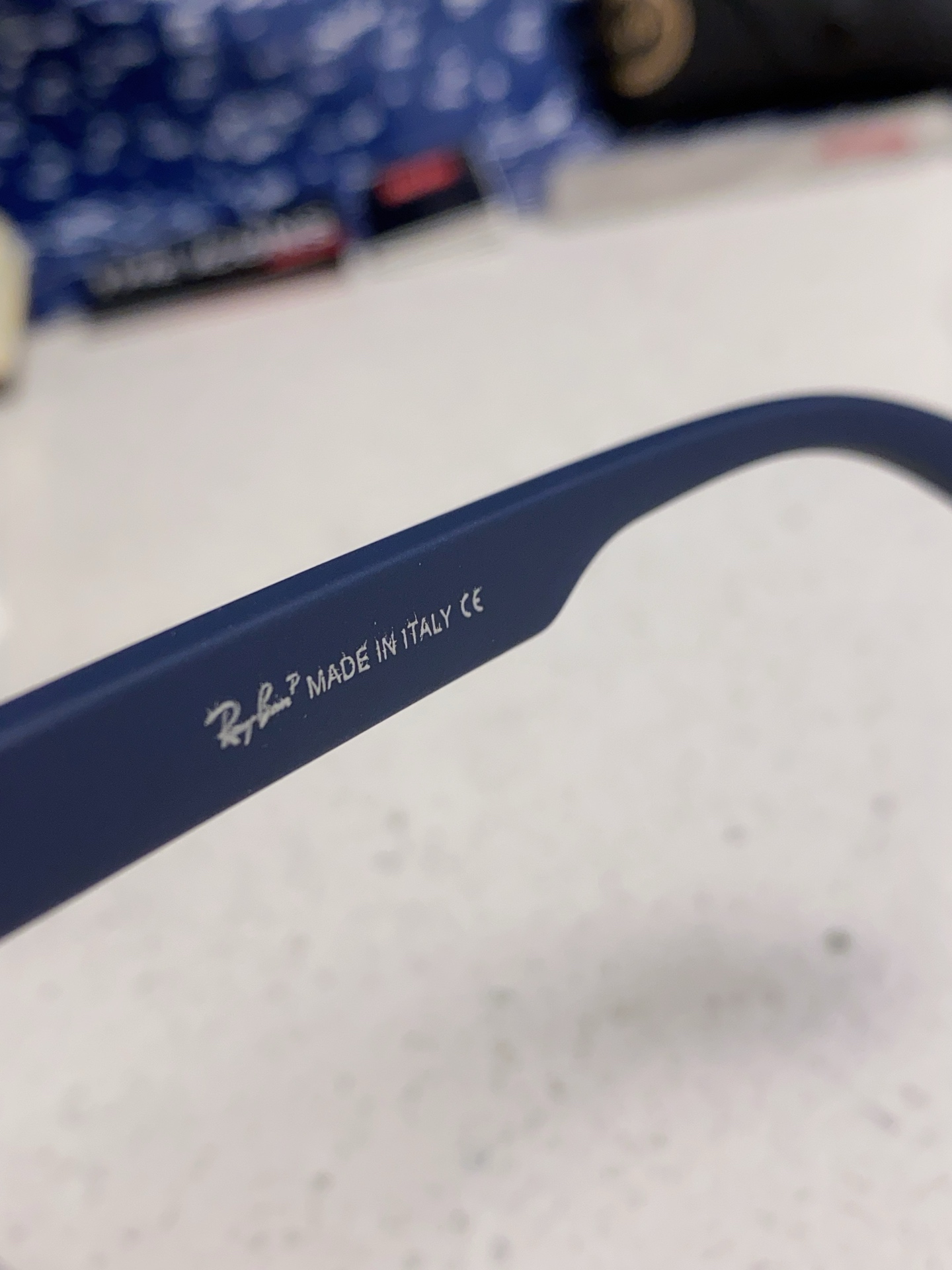  Ray Ban雷朋 2025新款 男友系列方形中性太阳镜 RB69016