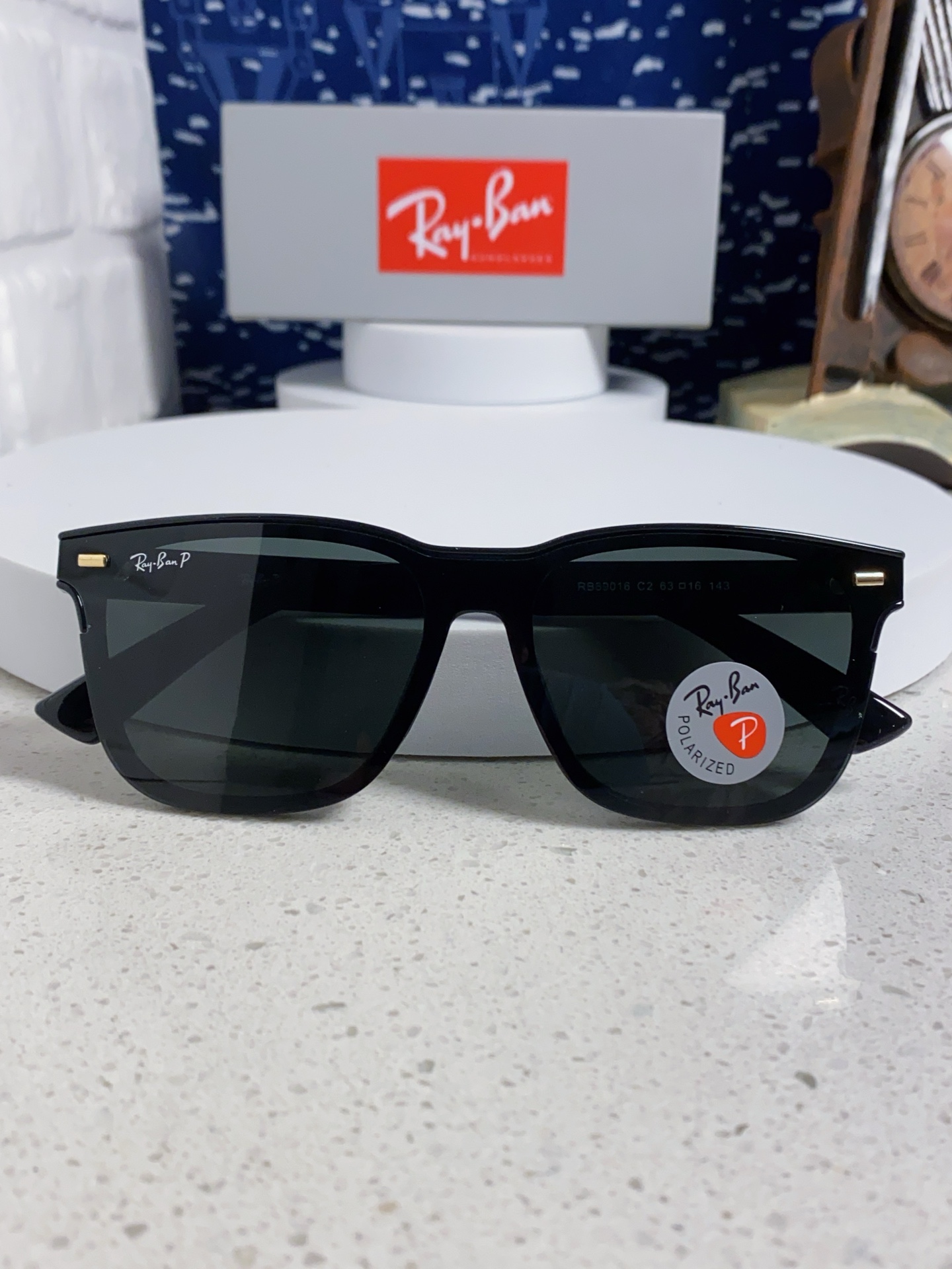  Ray Ban雷朋 2025新款 男友系列方形中性太阳镜 RB69016