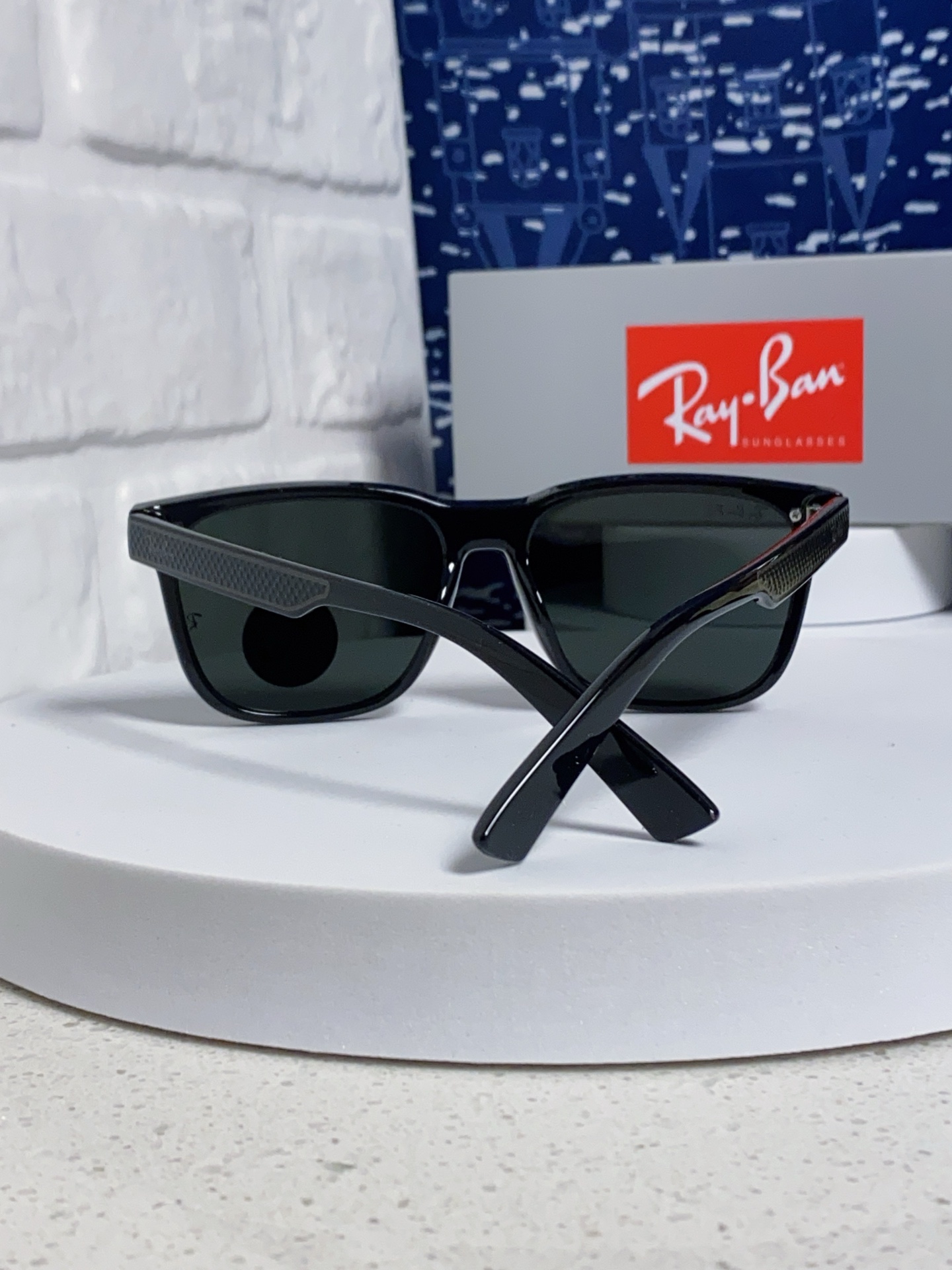  Ray Ban雷朋 2025新款 男友系列方形中性太阳镜 RB69016