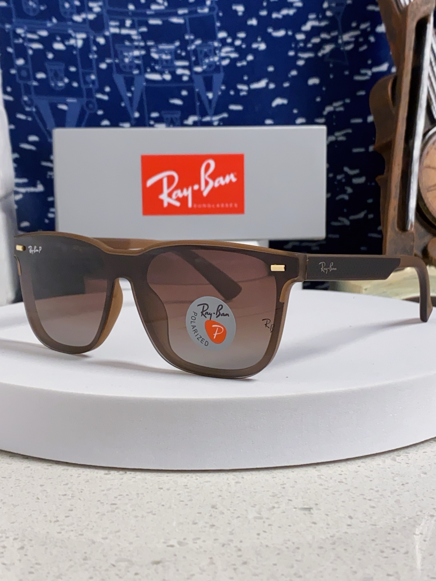  Ray Ban雷朋 2025新款 男友系列方形中性太阳镜 RB69016