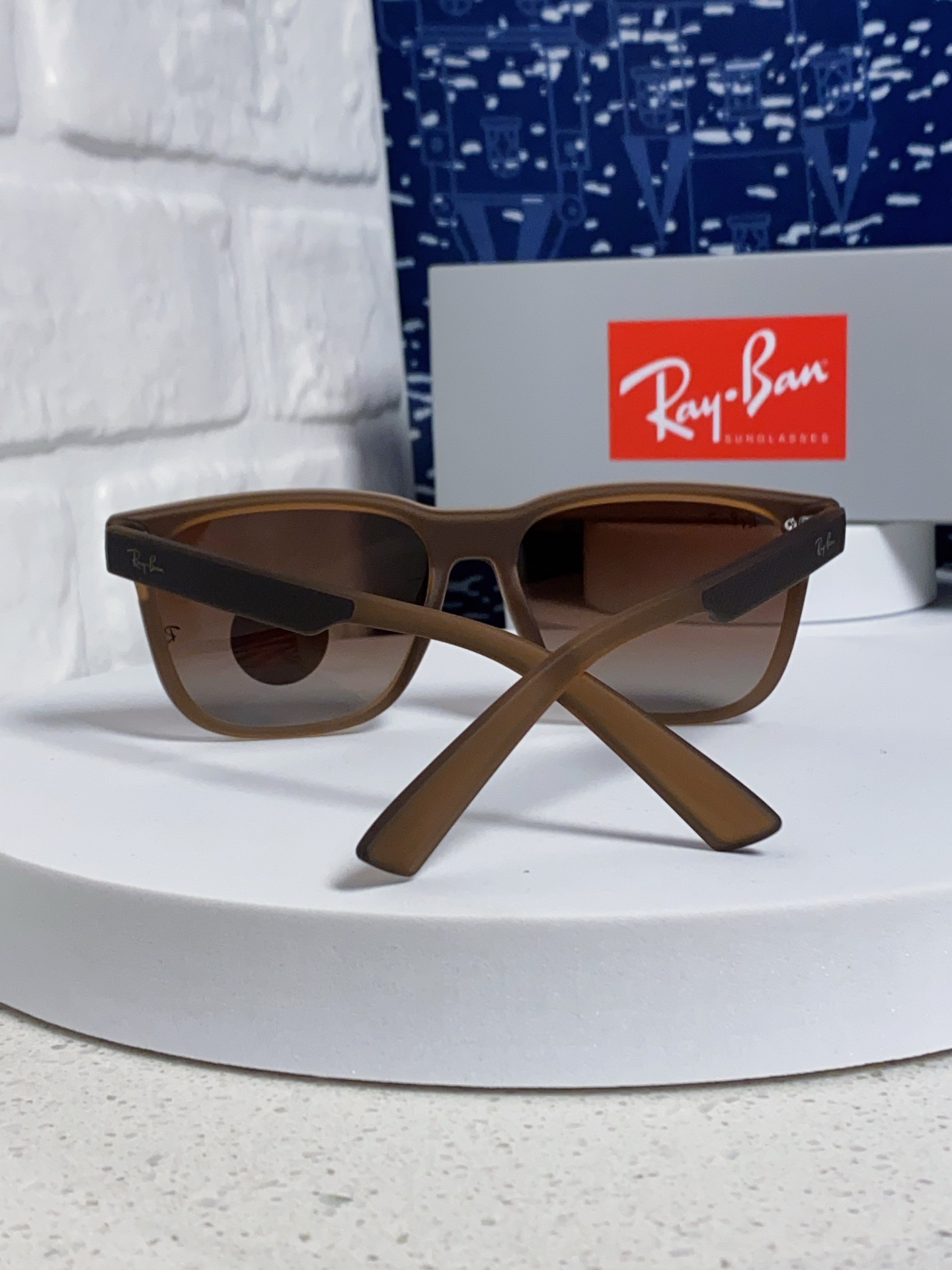 Ray Ban雷朋 2025新款 男友系列方形中性太阳镜 RB69016
