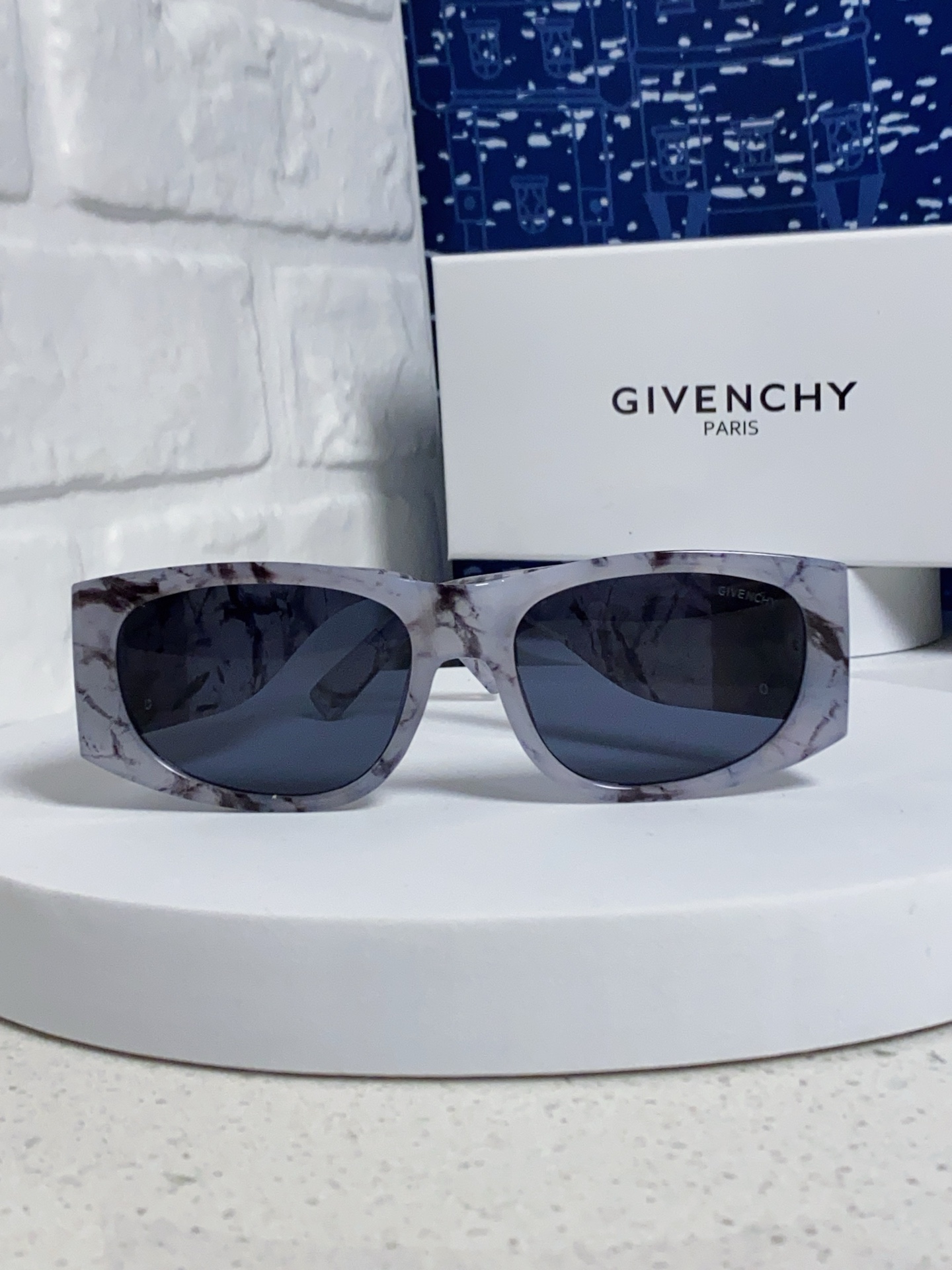  Givenchy纪梵希 2025新款复古椭圆墨镜女款偏光方圆脸太阳眼镜防紫外线凹造型